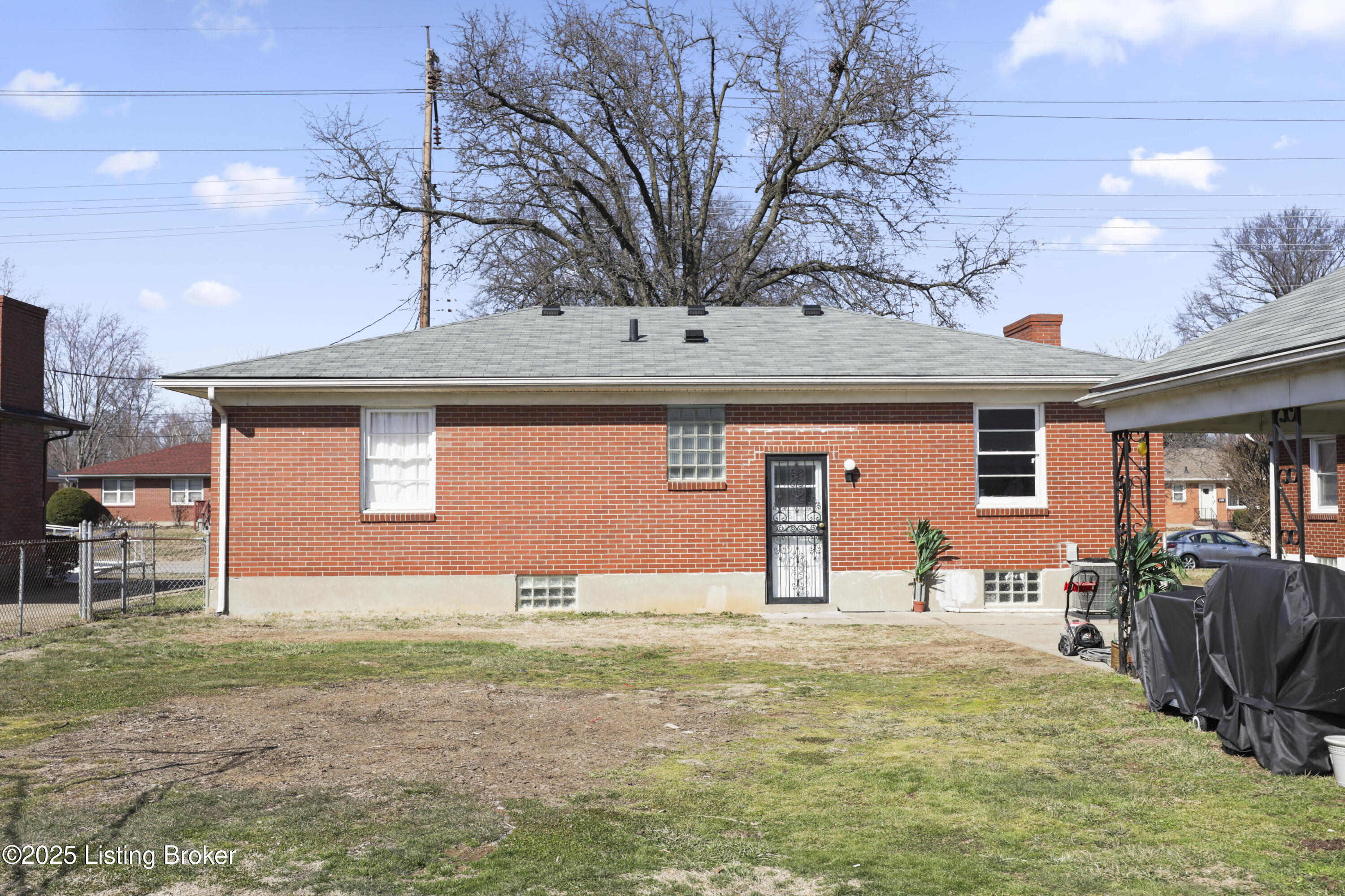 2226 Farnsley Rd
