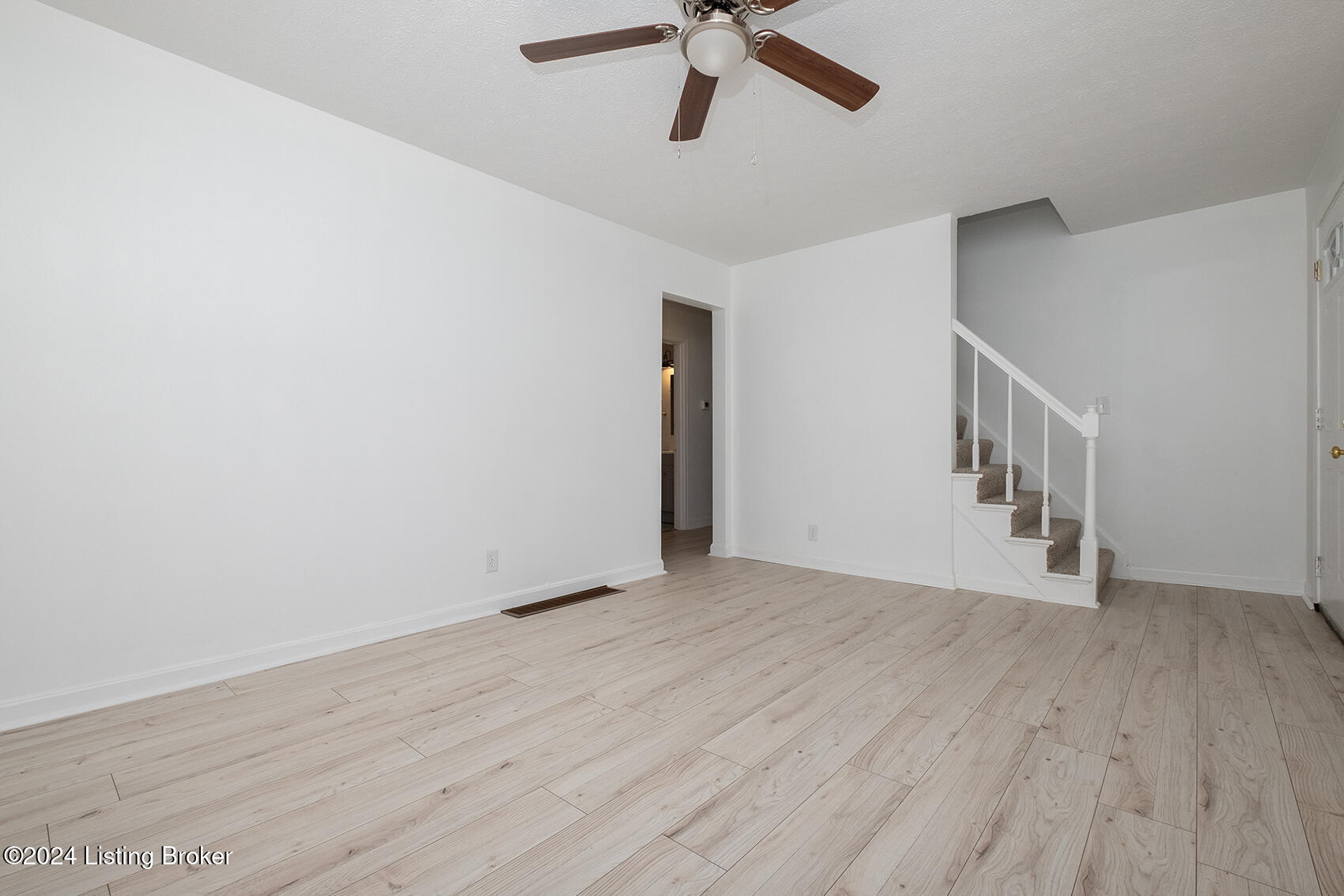 4903 Lagoona Dr