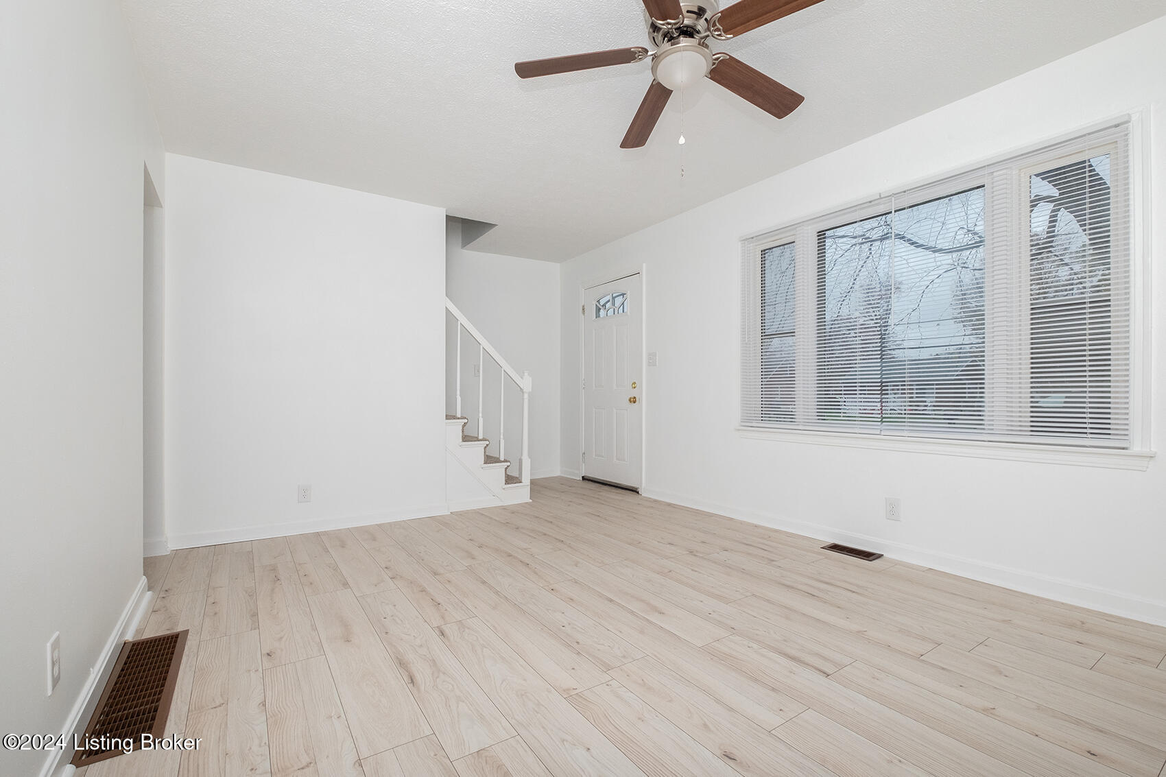 4903 Lagoona Dr