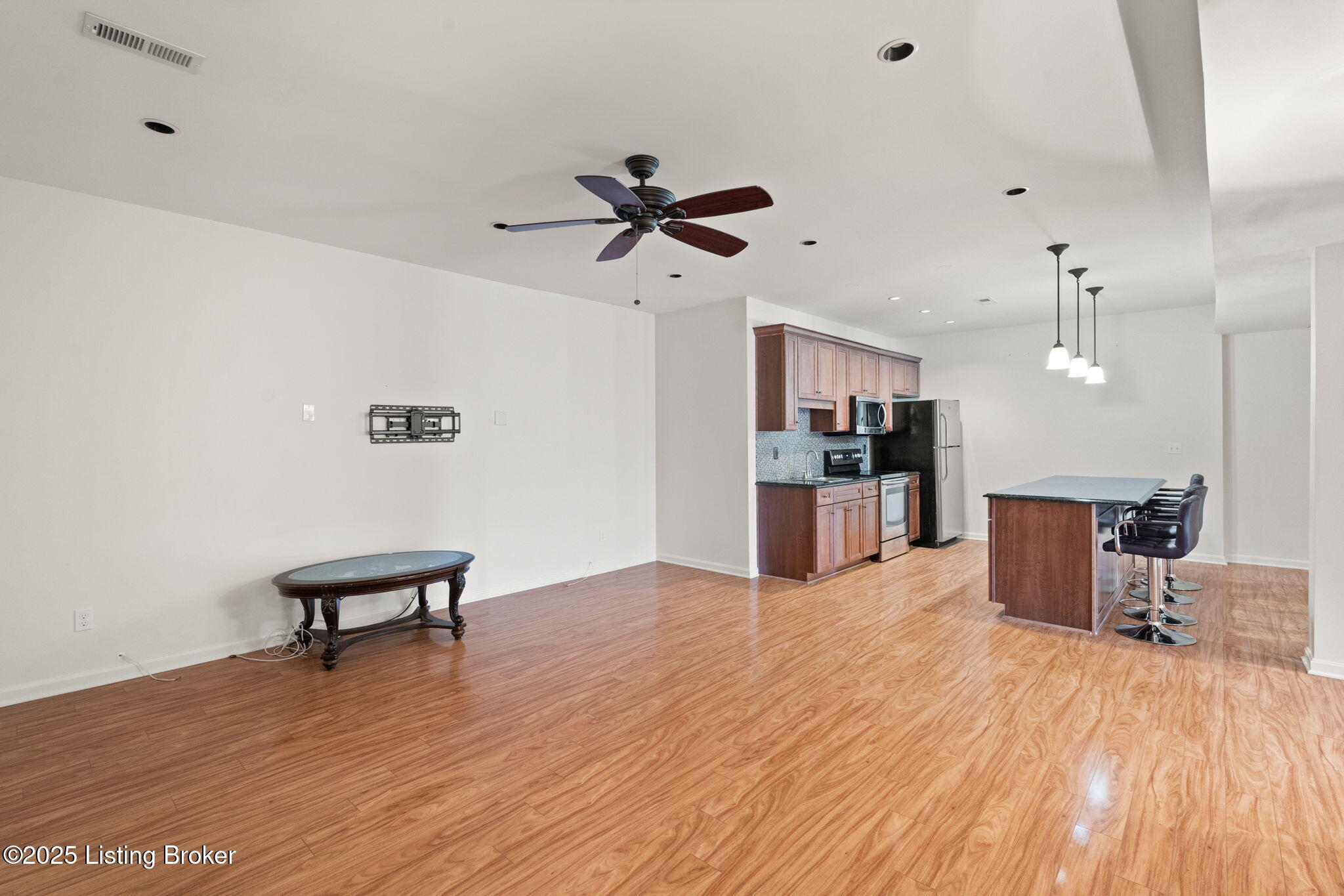 16704 Glen Lakes Dr