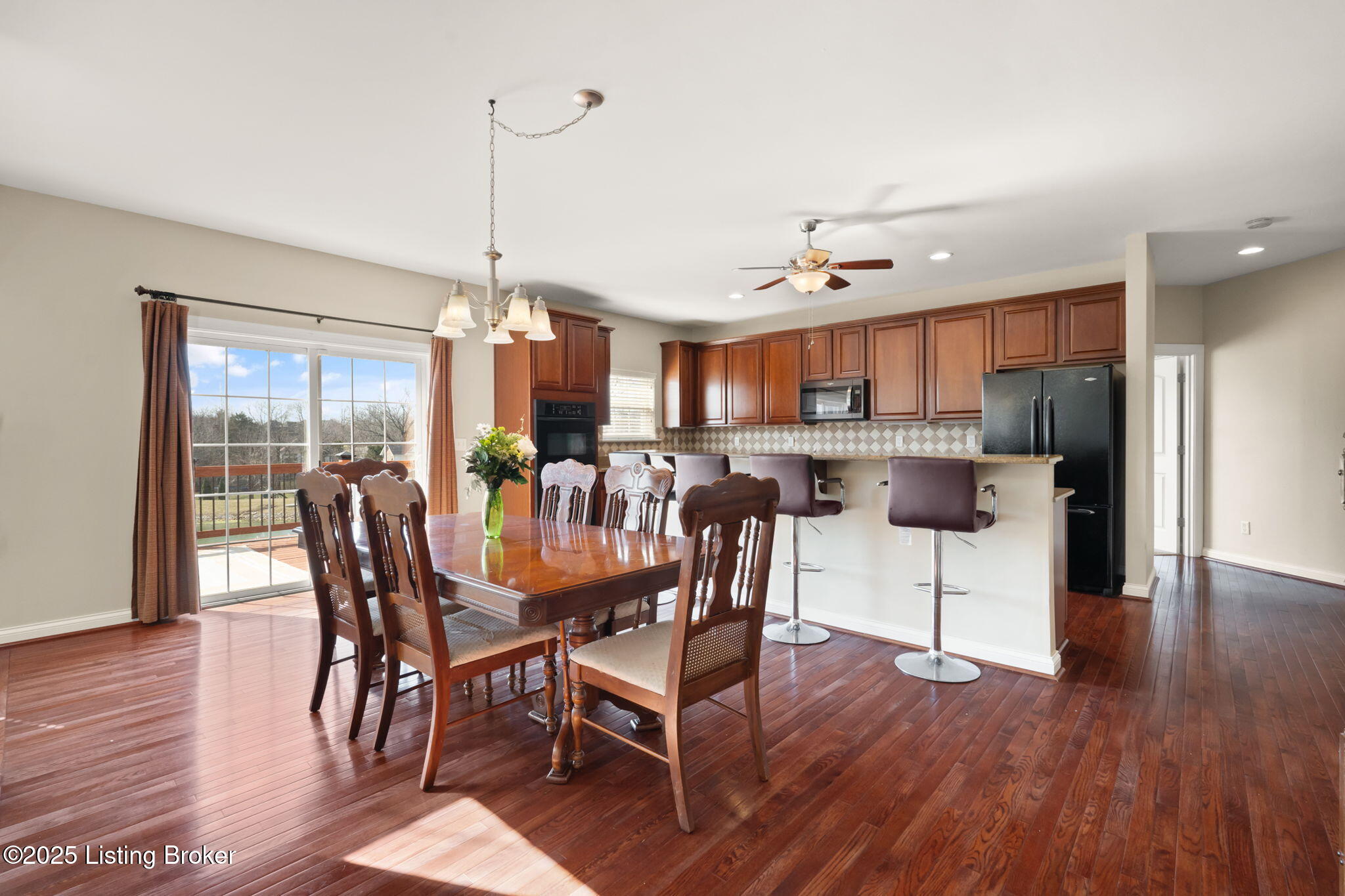 16704 Glen Lakes Dr