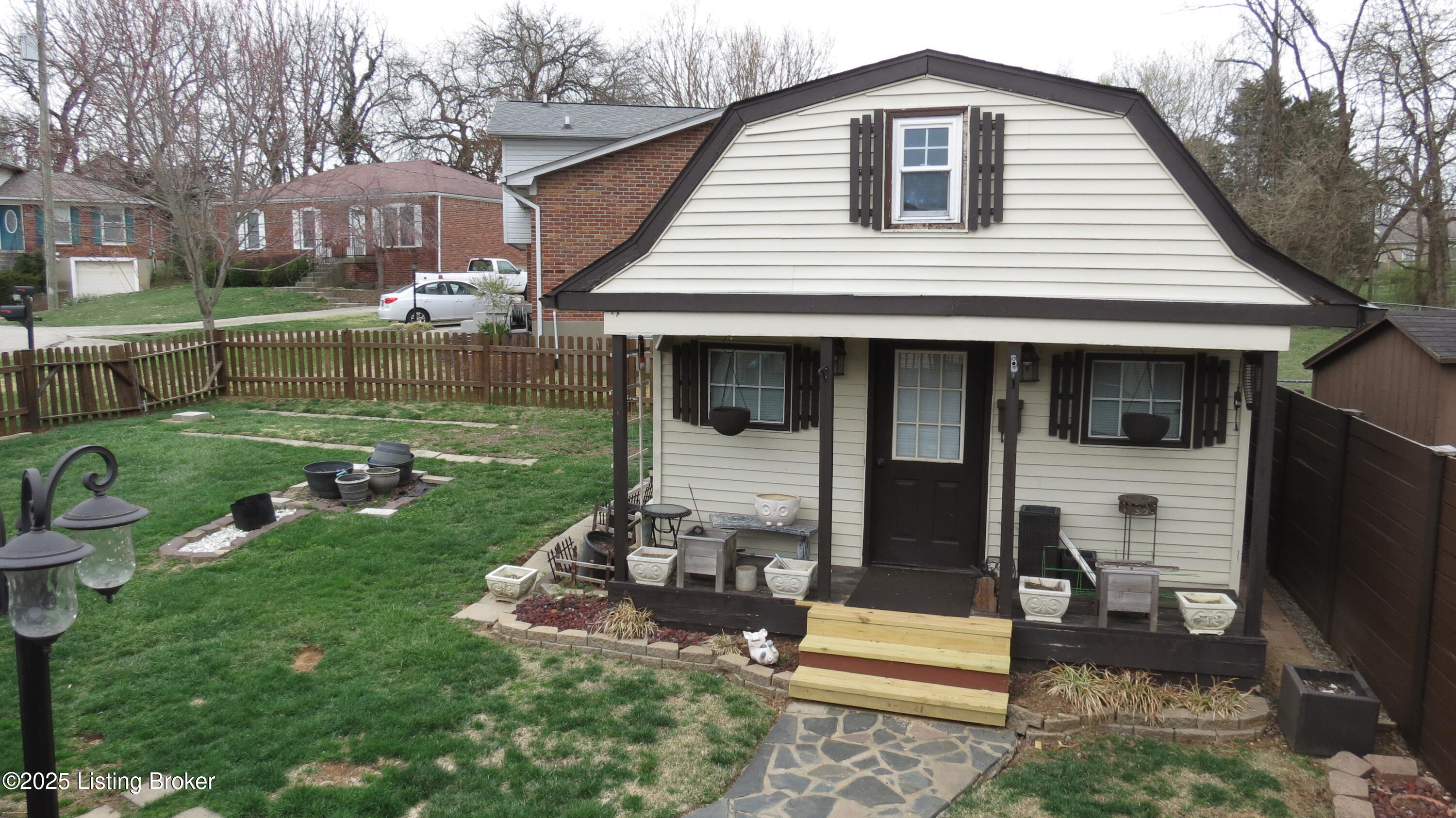 10713 Blackwood Rd