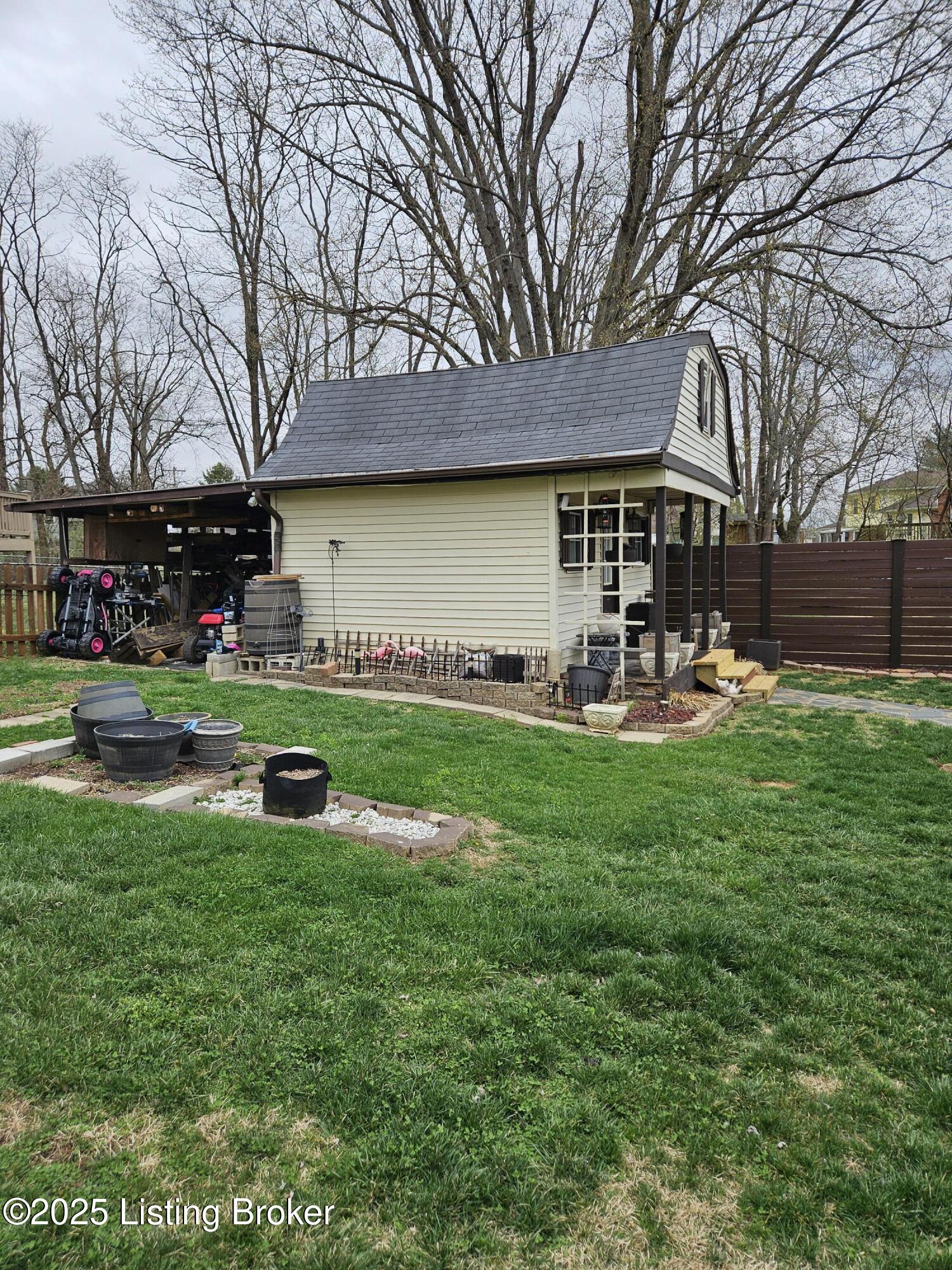 10713 Blackwood Rd
