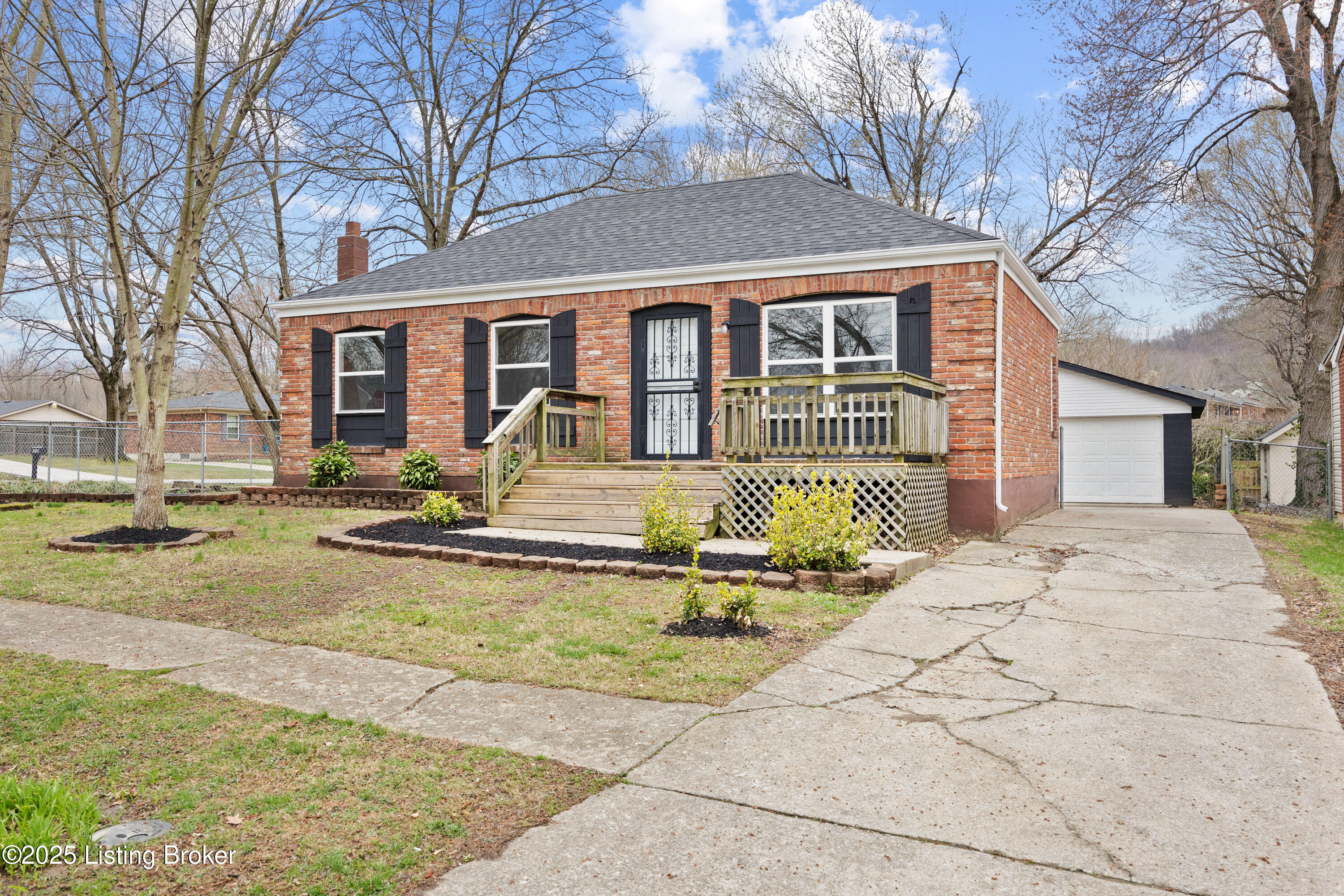10114 Blue Creek Dr