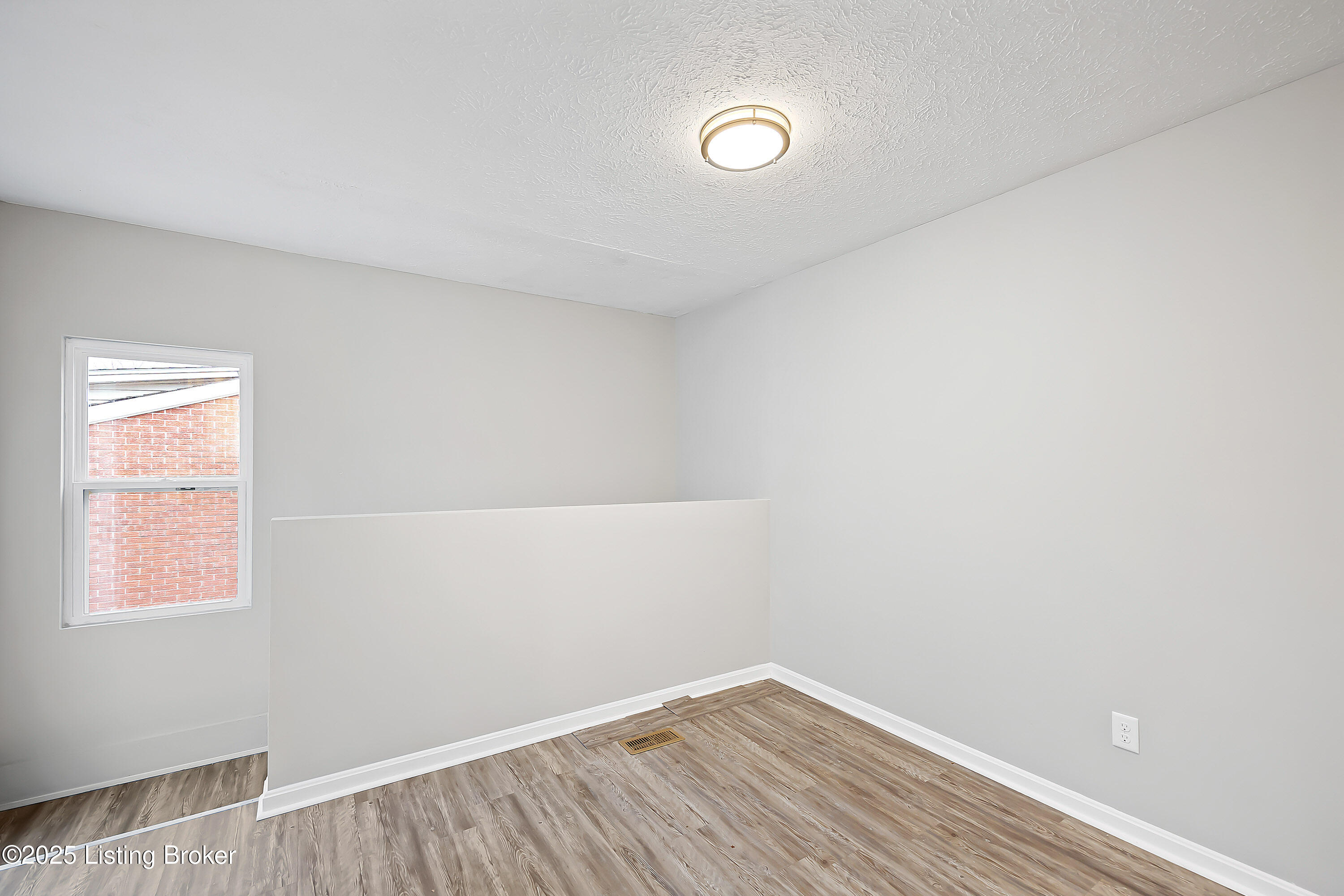 10114 Blue Creek Dr