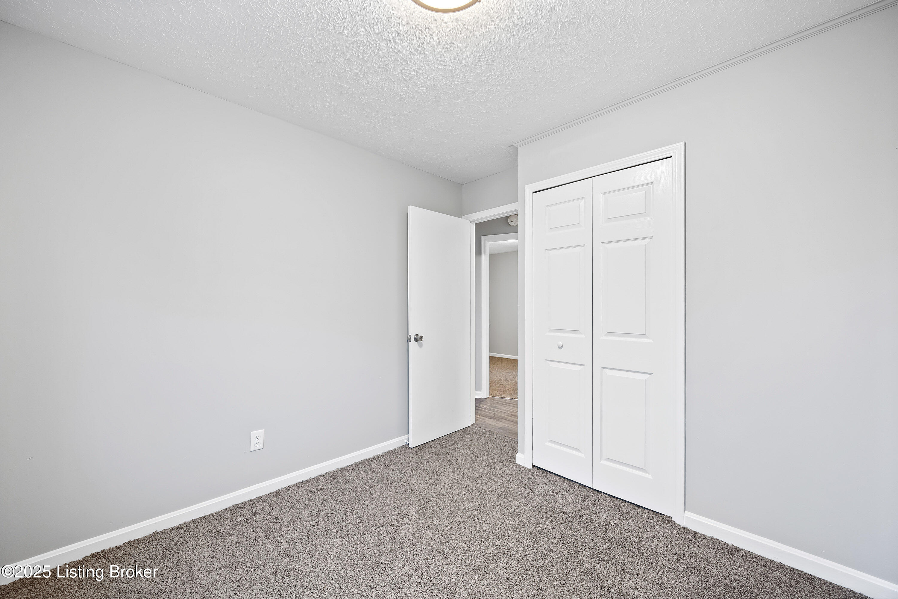 10114 Blue Creek Dr