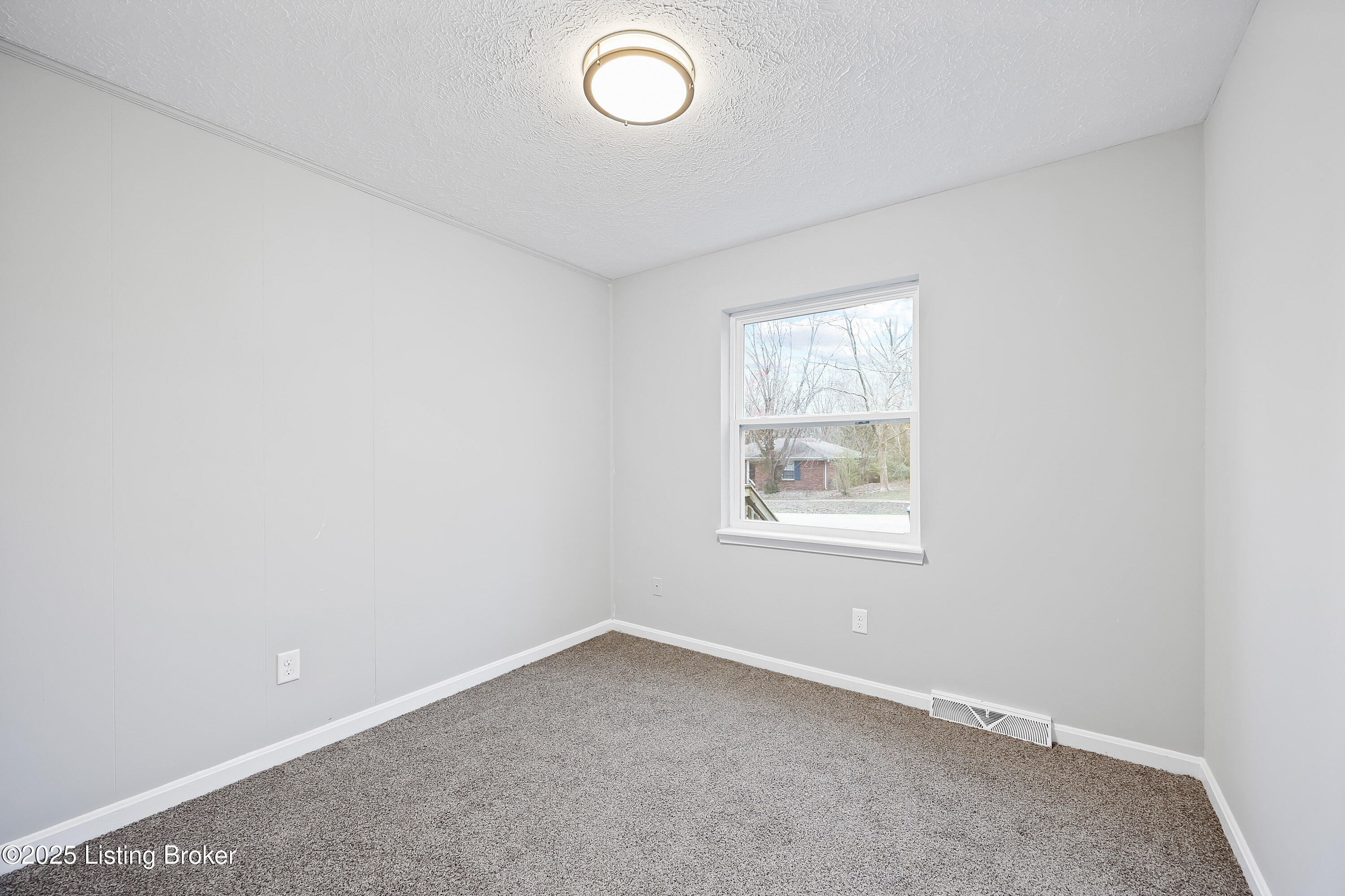 10114 Blue Creek Dr