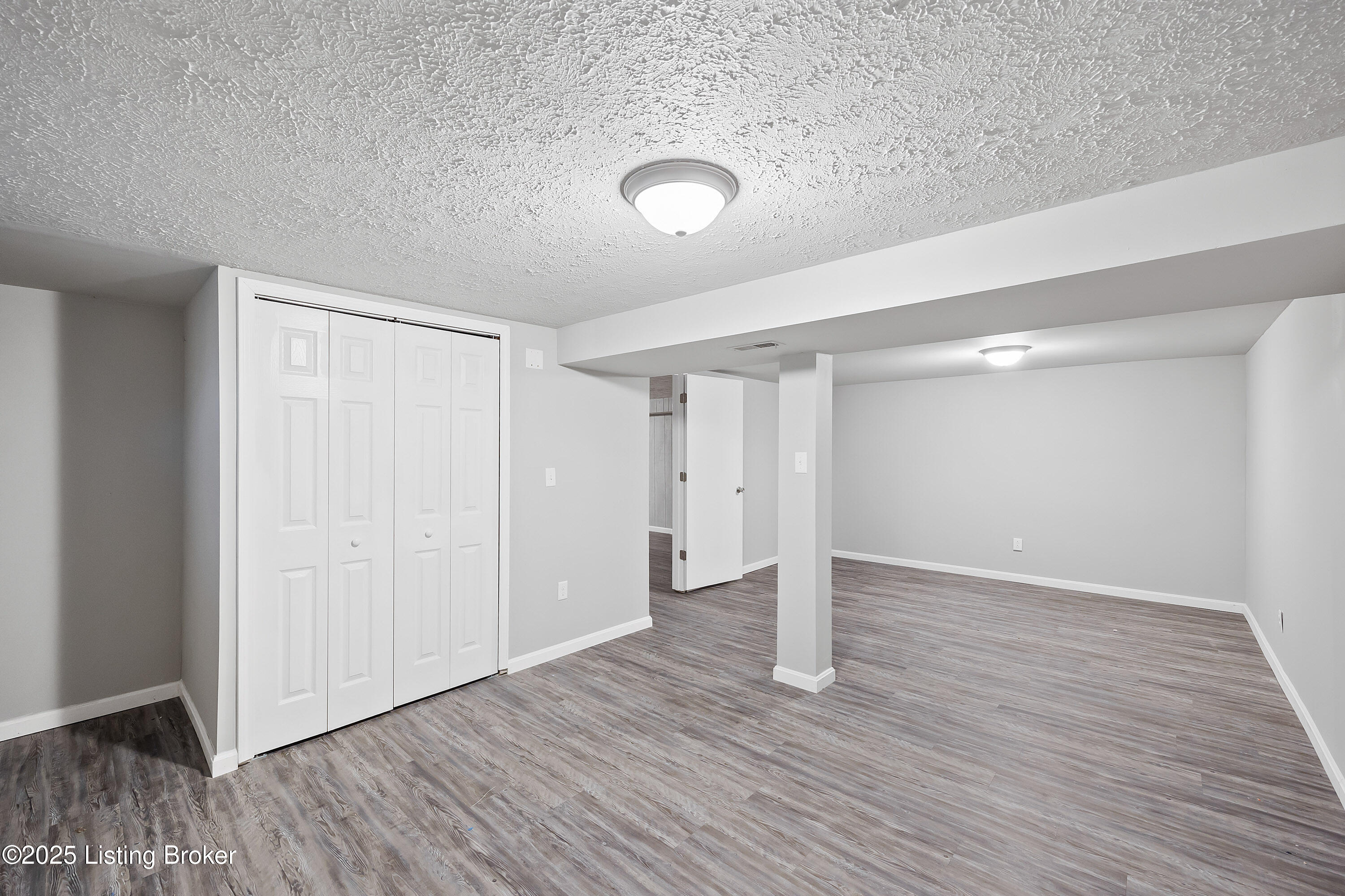 10114 Blue Creek Dr