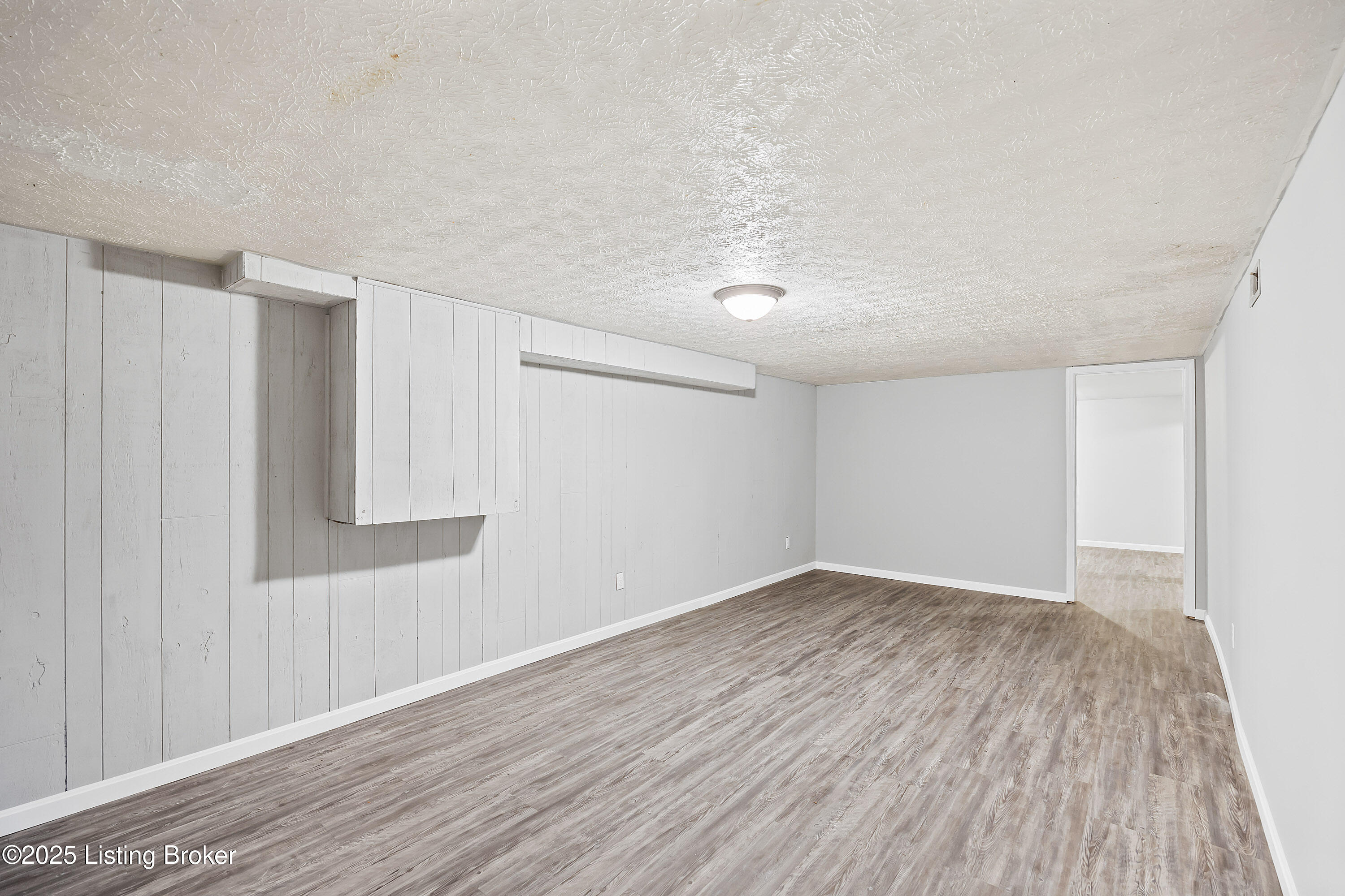 10114 Blue Creek Dr