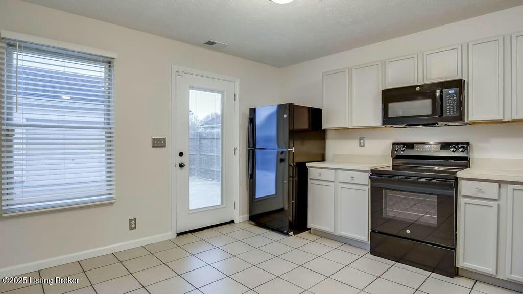 6110 Maravian Dr