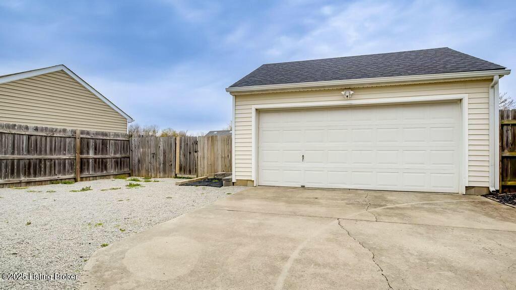 6110 Maravian Dr