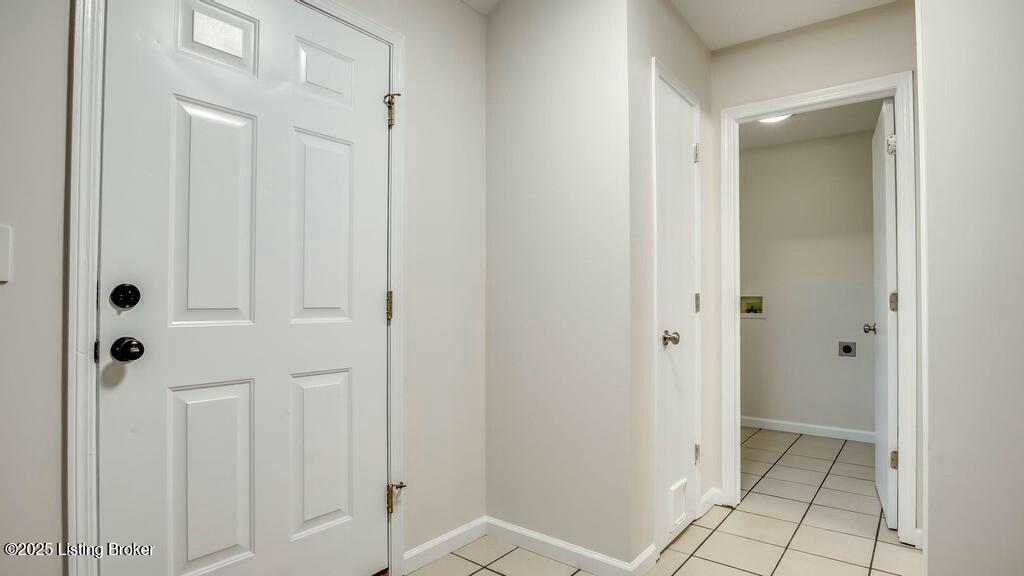 6110 Maravian Dr