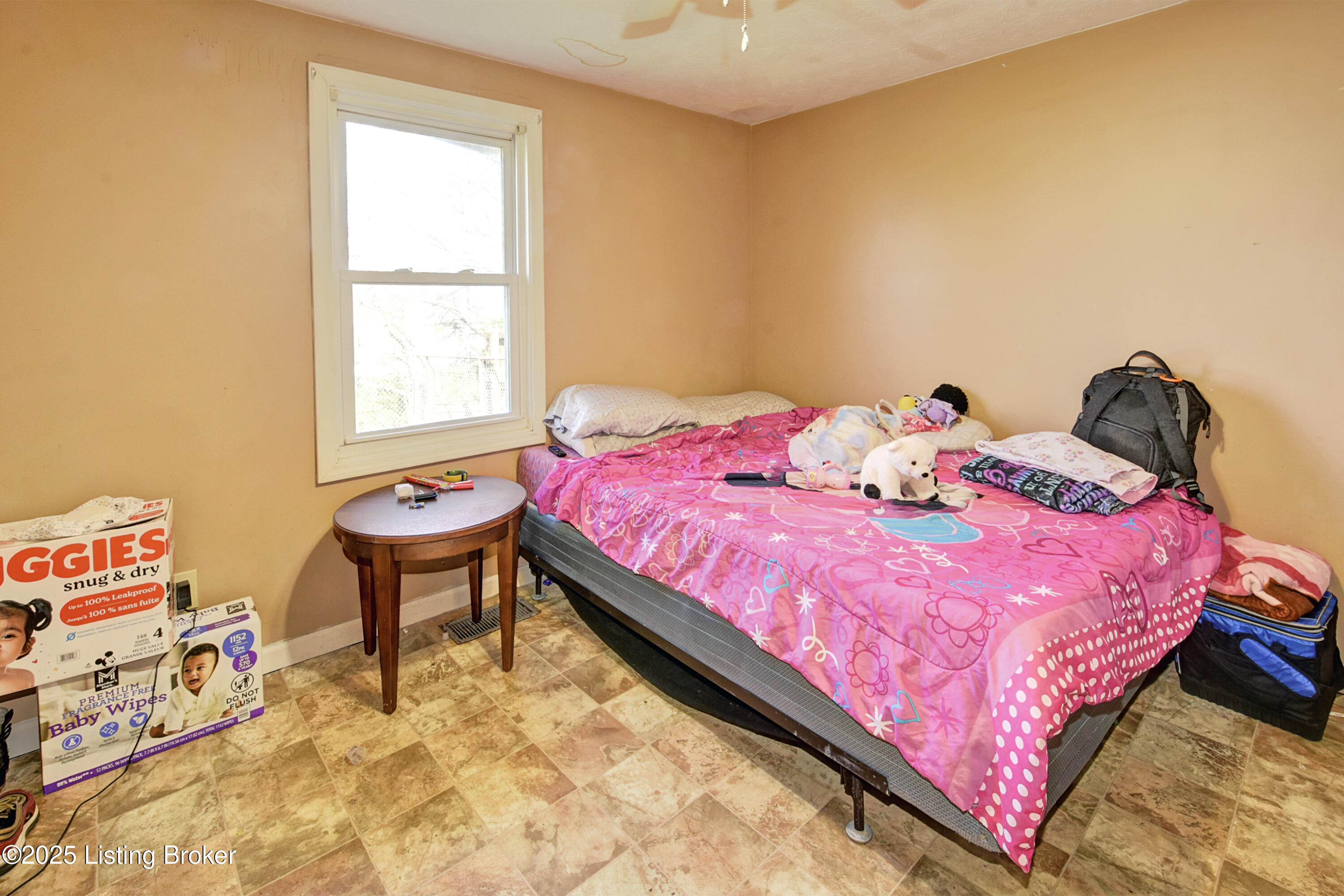 2712 New High St