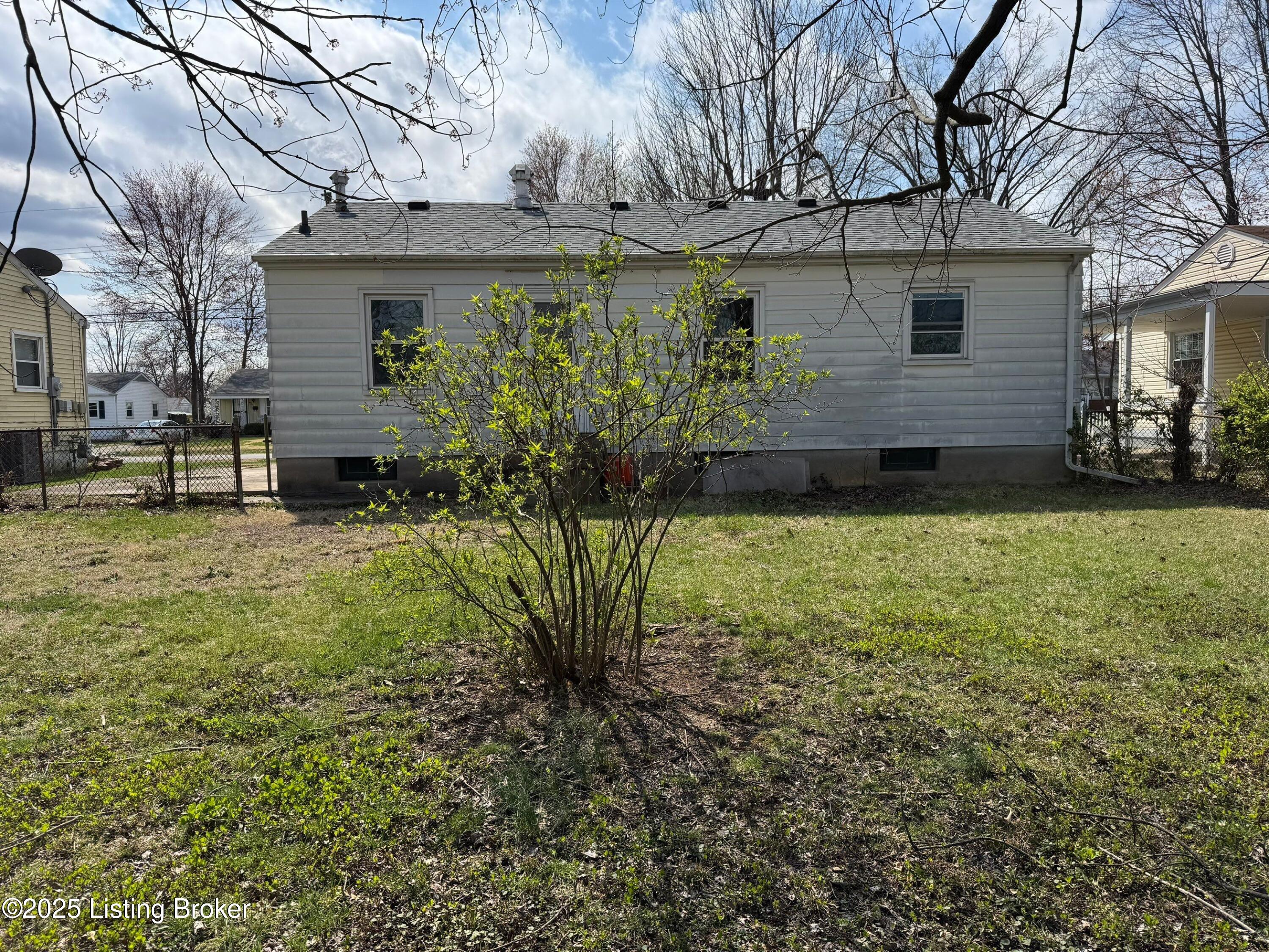 315 E Southside Ct