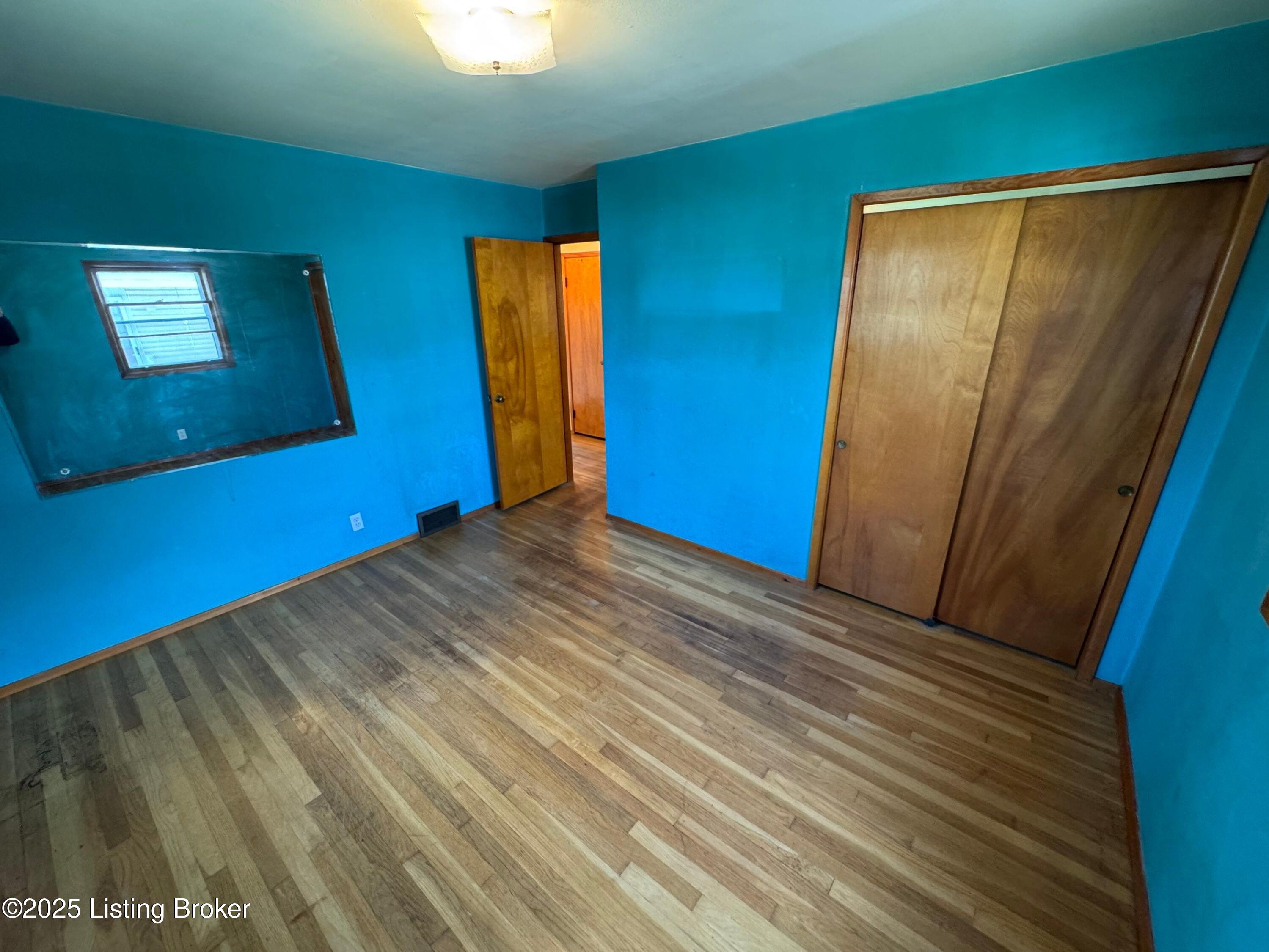 315 E Southside Ct
