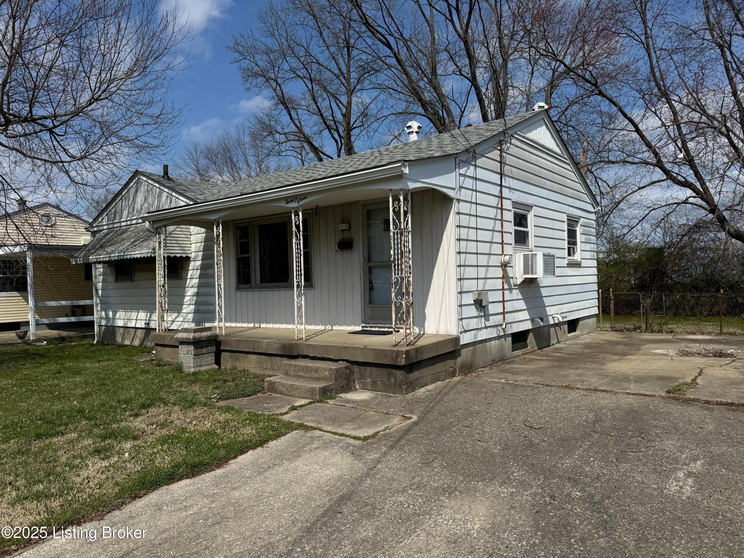 315 E Southside Ct