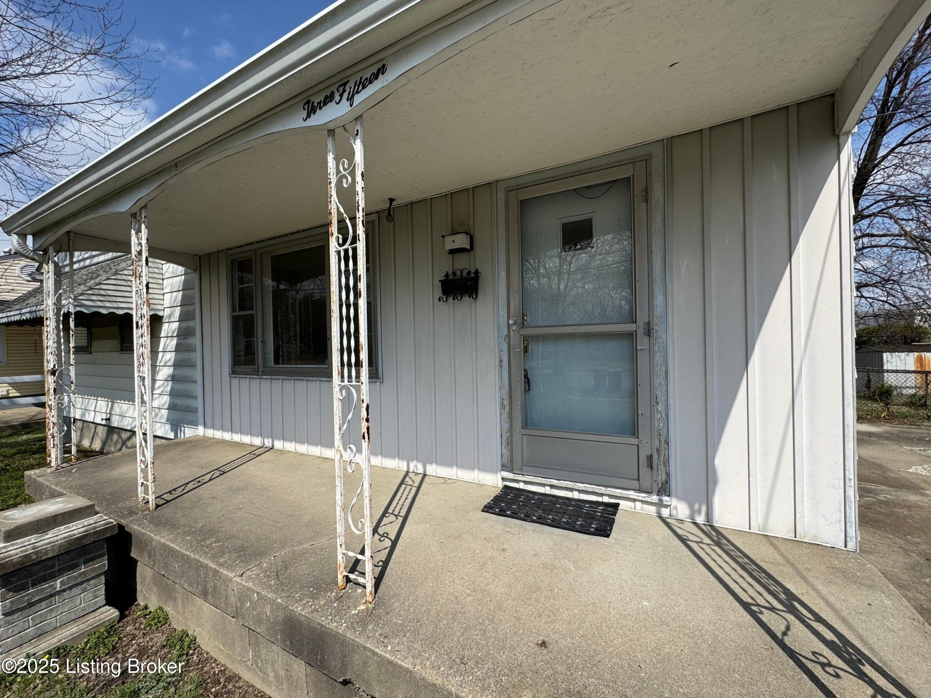 315 E Southside Ct