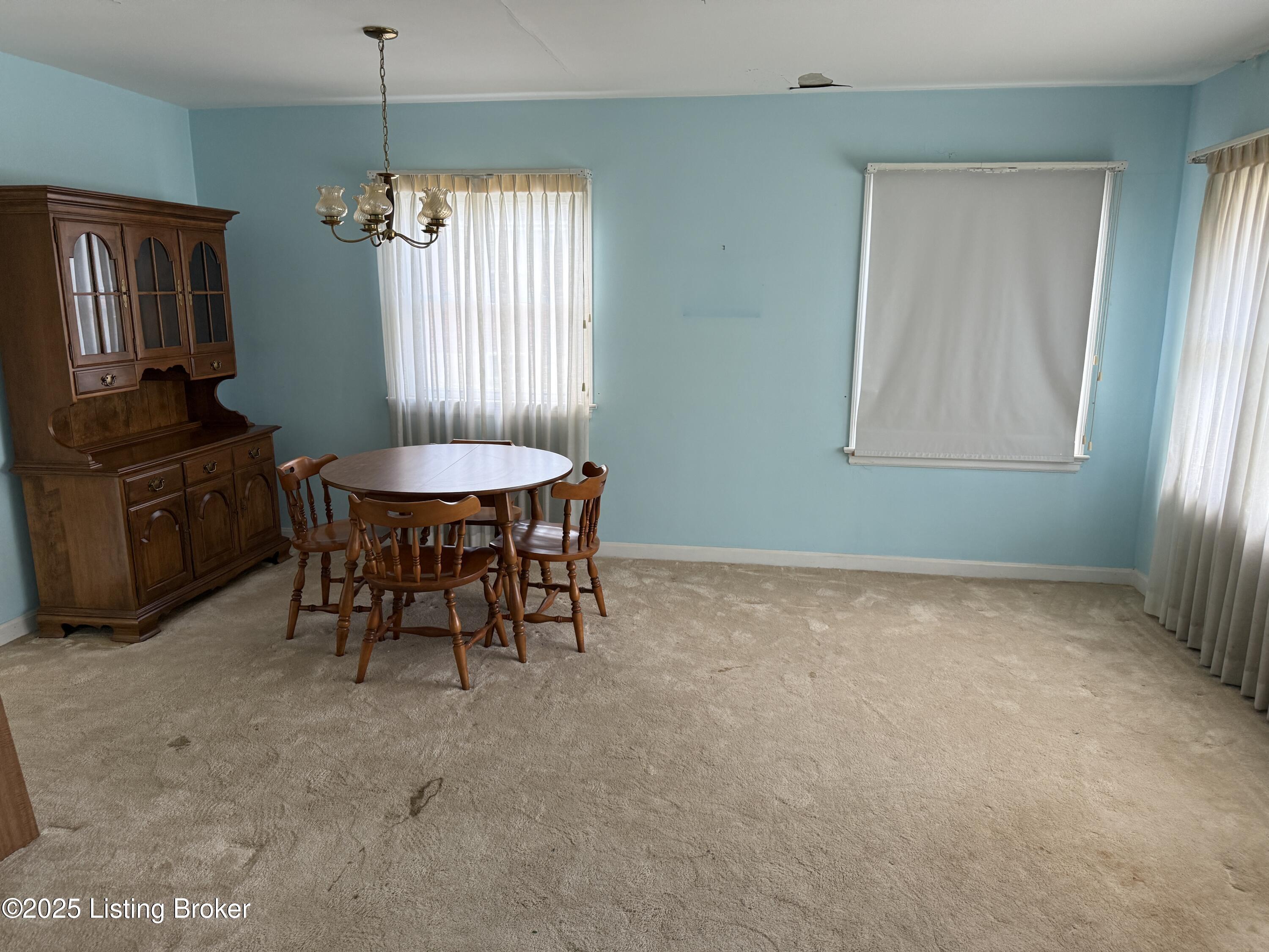 5427 Southview Dr