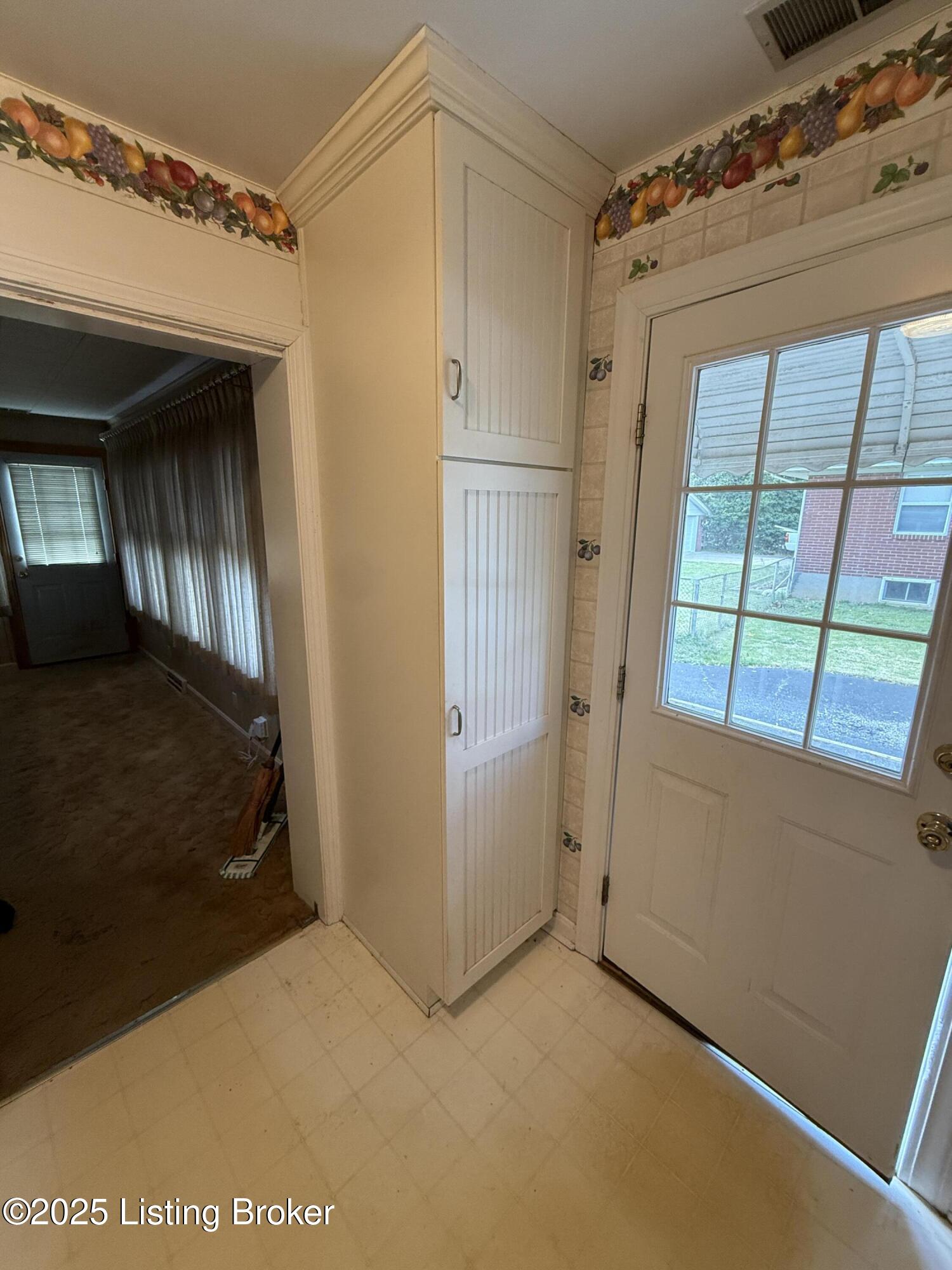 5427 Southview Dr