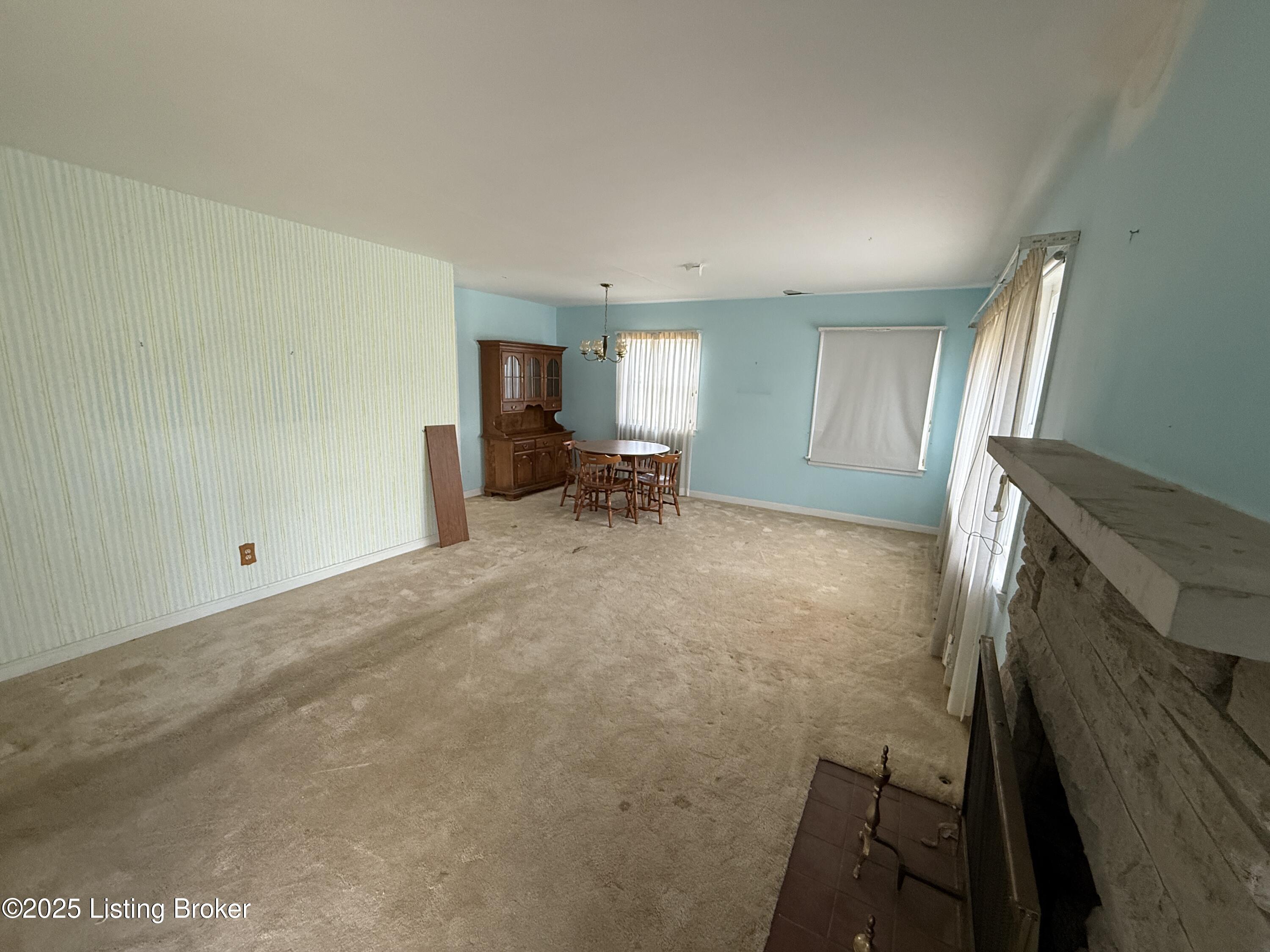 5427 Southview Dr