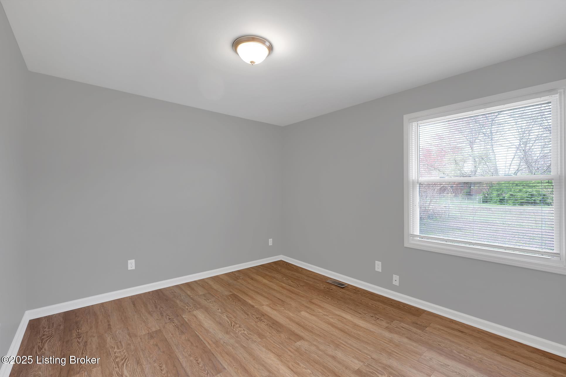3017 Bitten Ln