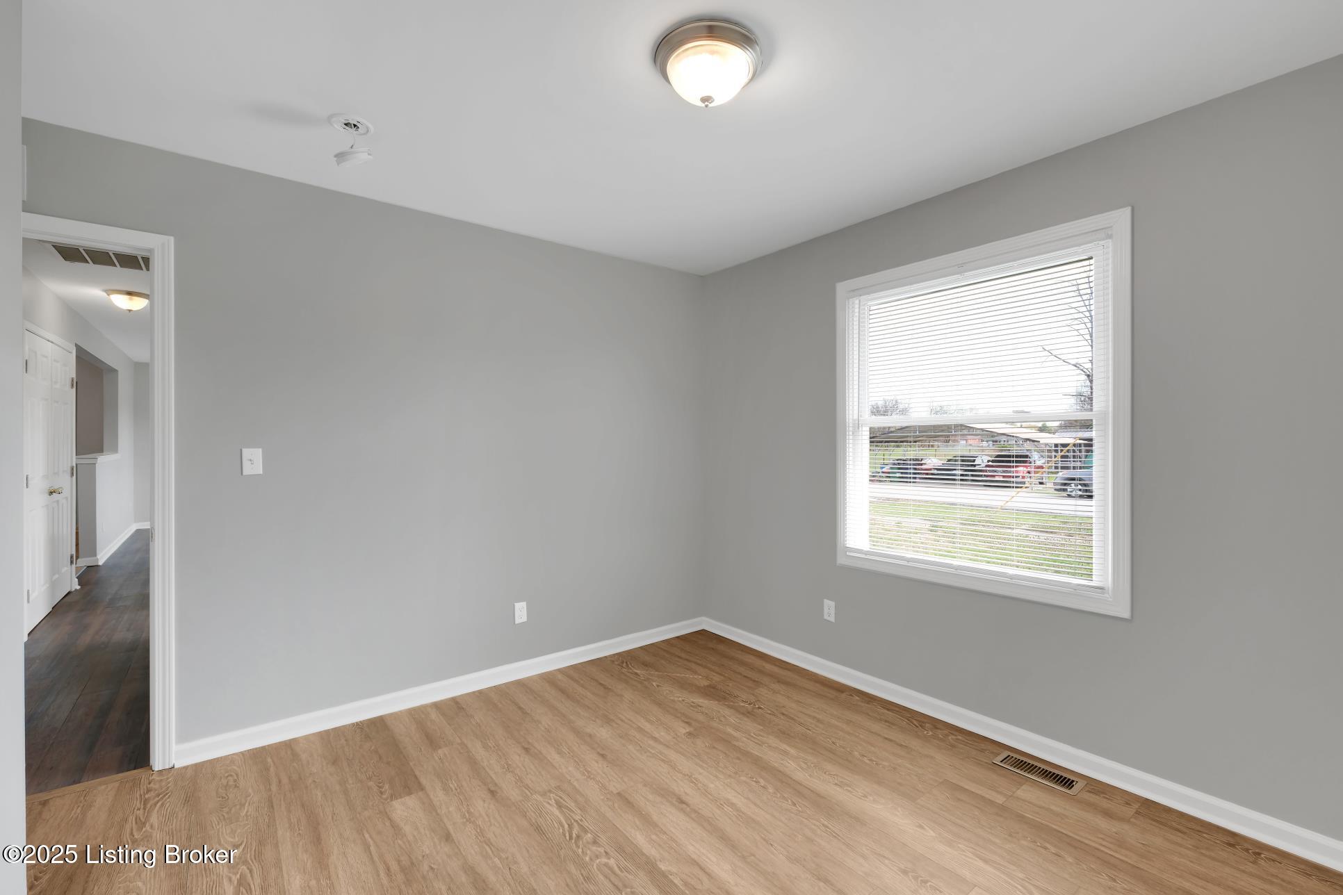 3017 Bitten Ln