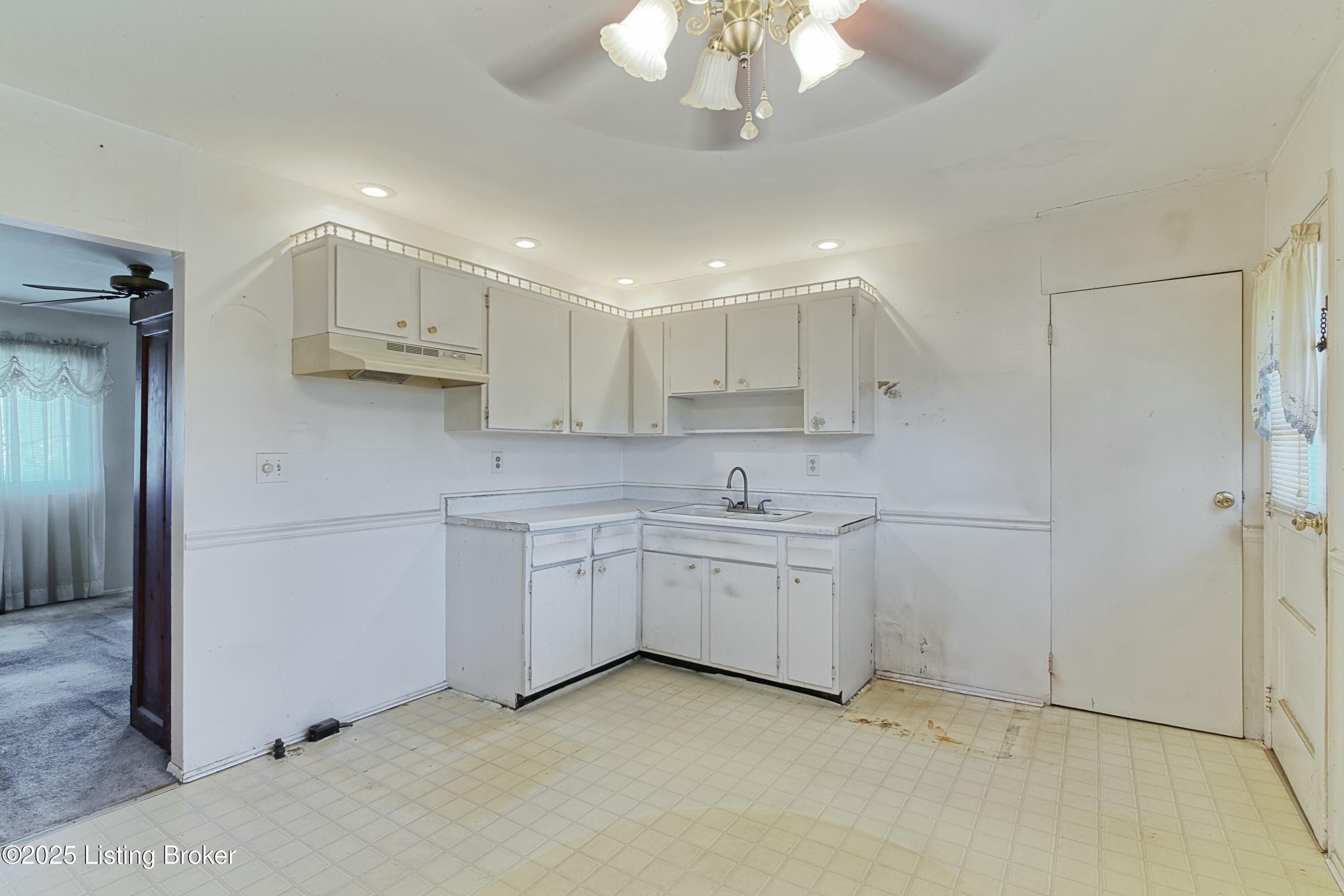 4311 Kurtz Ave