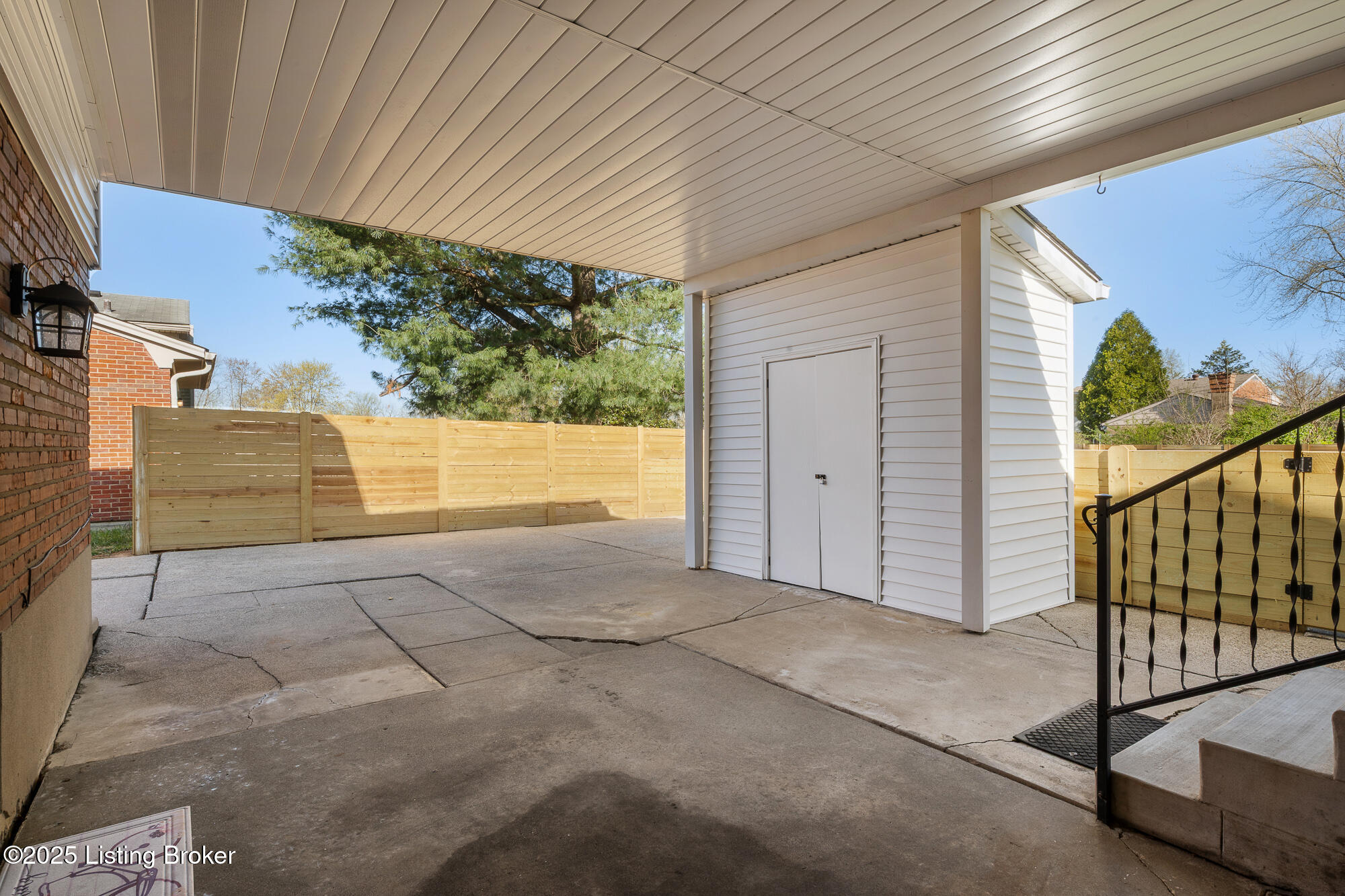 7915 Brush Ln