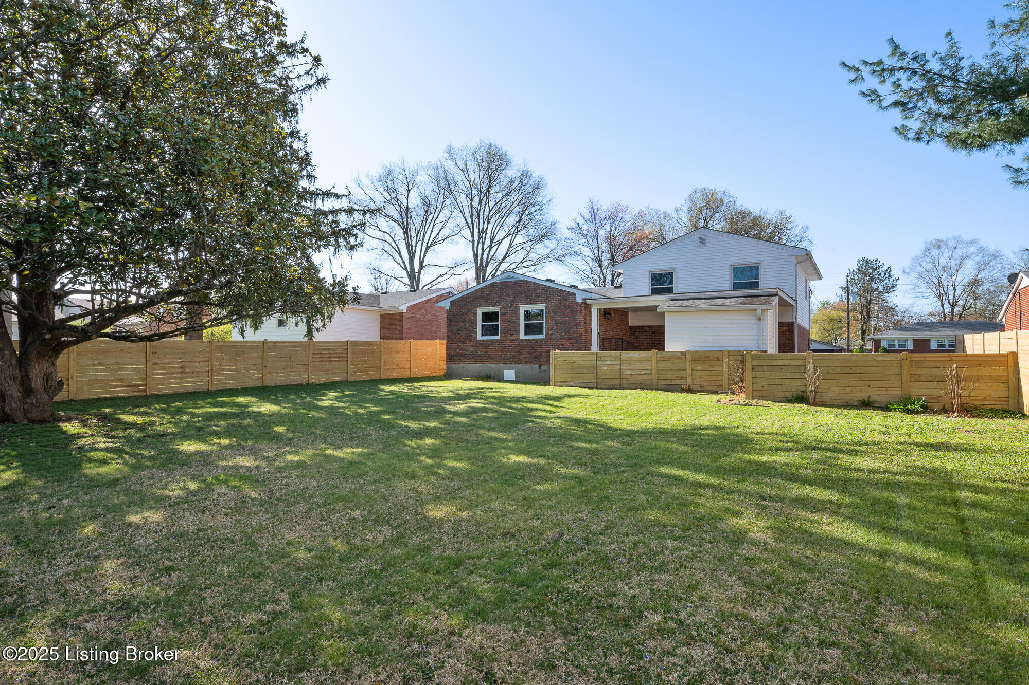 7915 Brush Ln