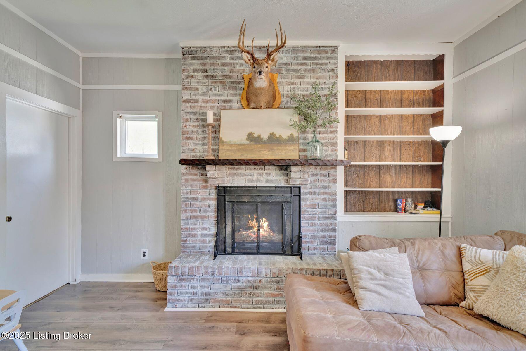 5702 Elmer Ln