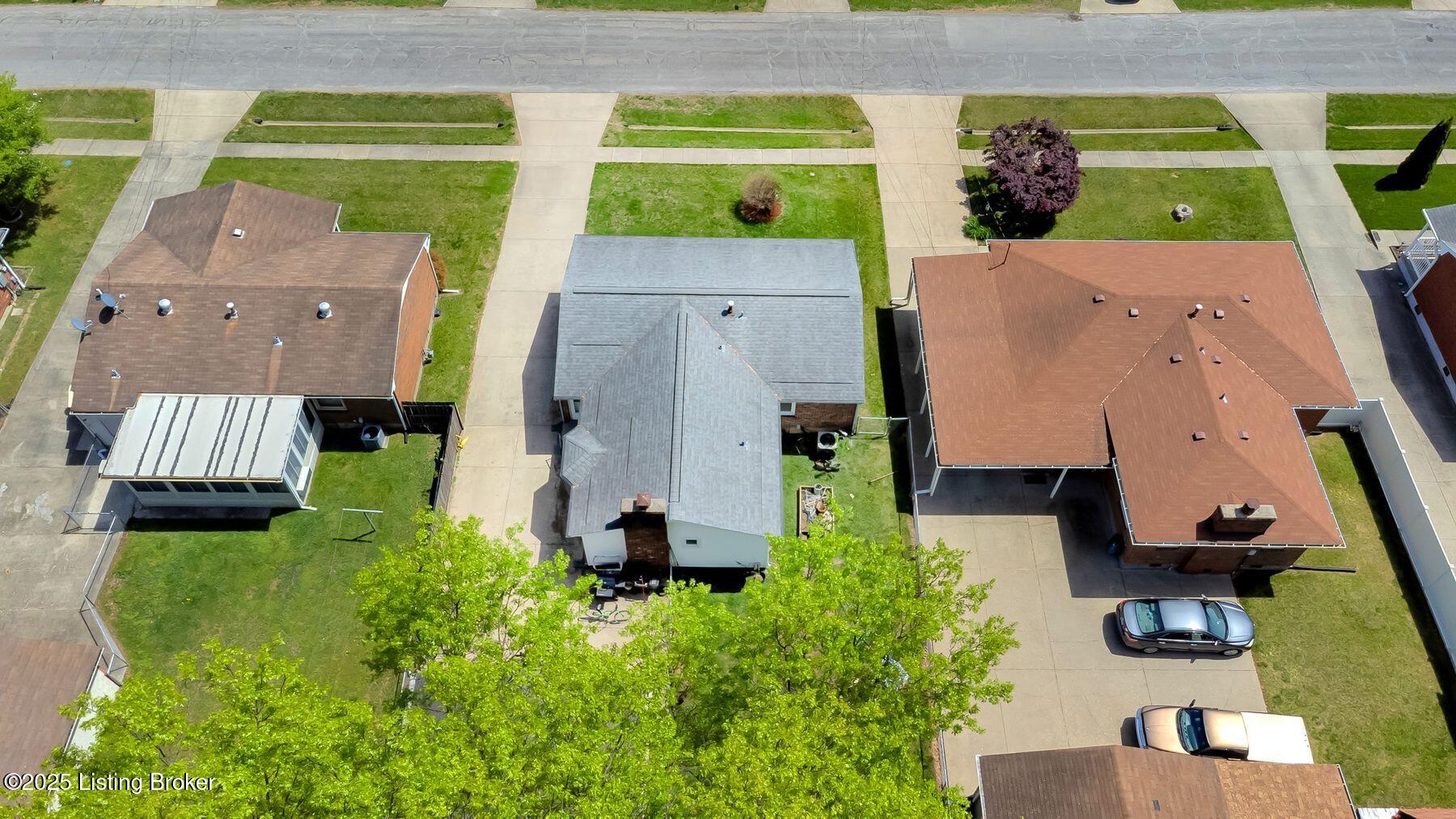 5702 Elmer Ln