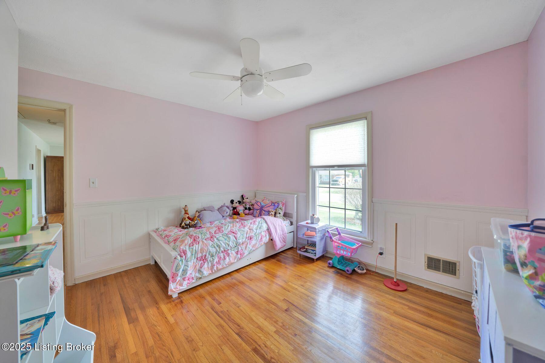 5702 Elmer Ln