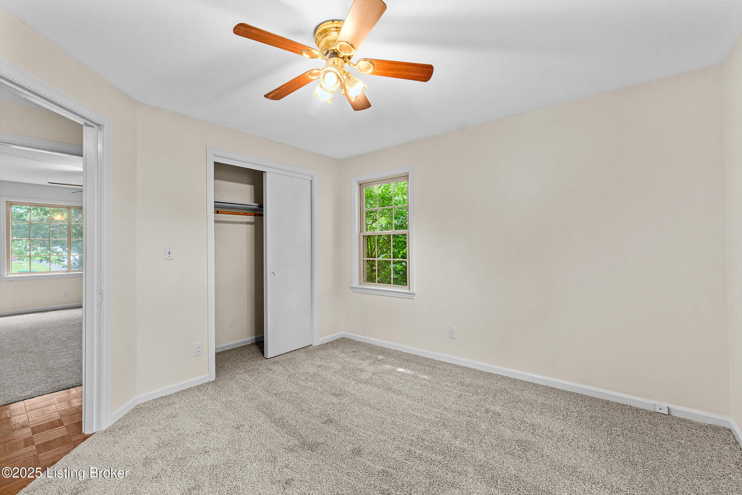 5811 Hornbeam Ln