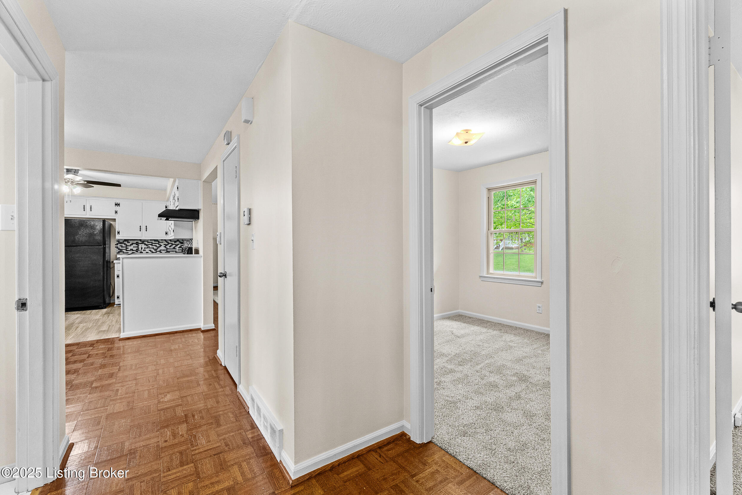 5811 Hornbeam Ln