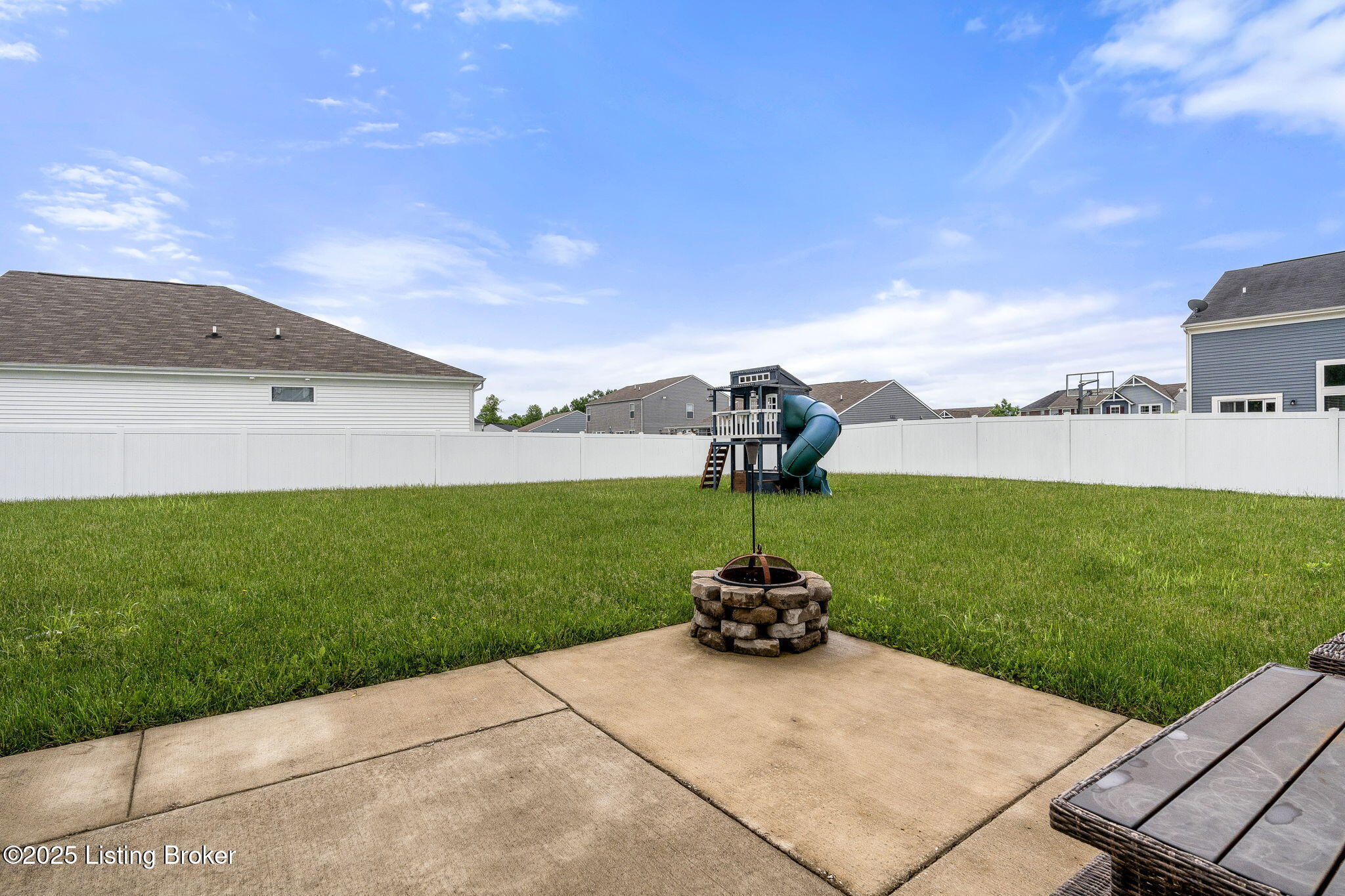 103 Goldeneye Ct