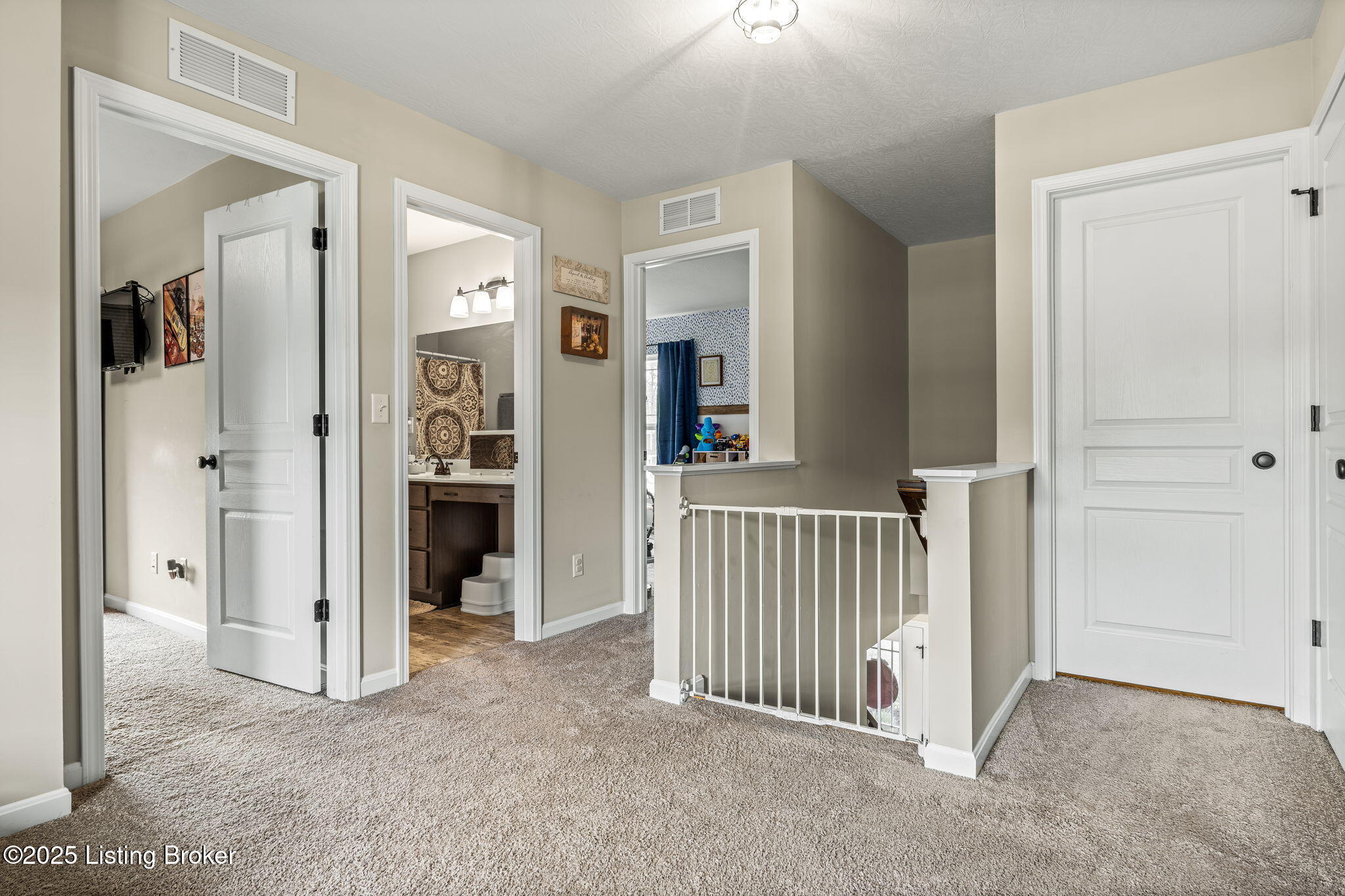 103 Goldeneye Ct