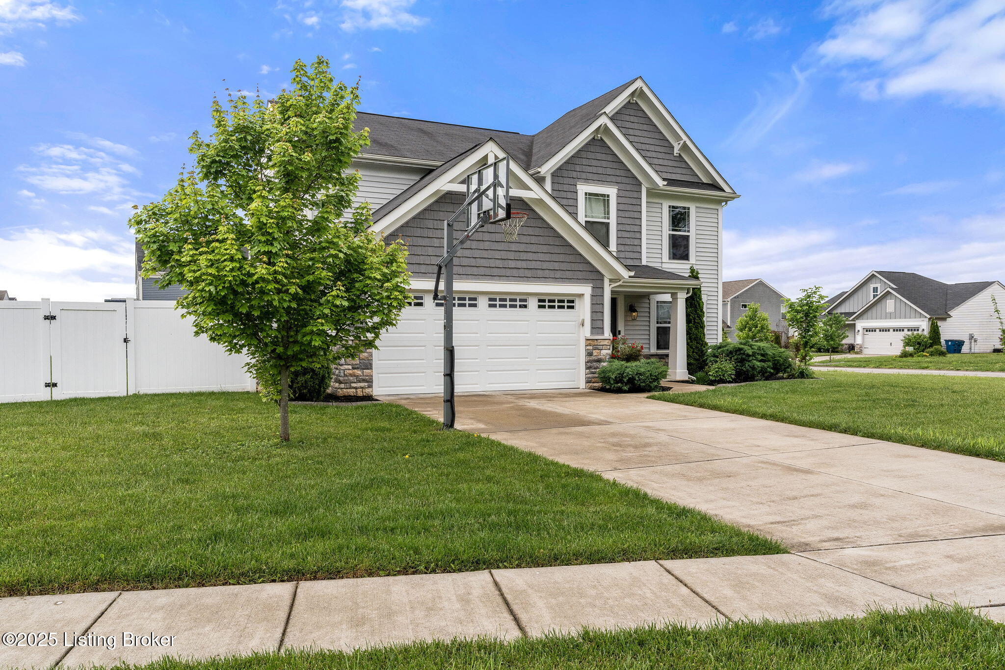 103 Goldeneye Ct