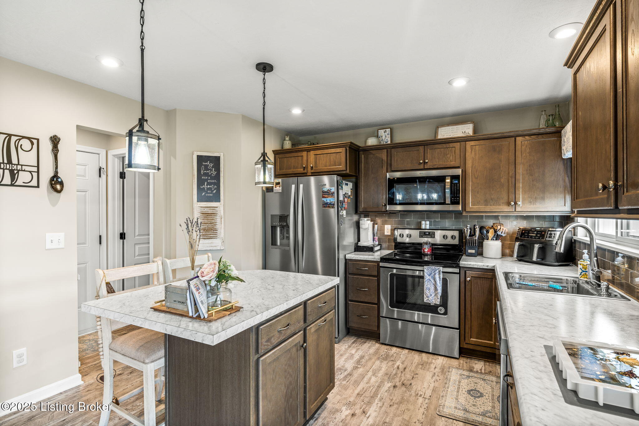 103 Goldeneye Ct
