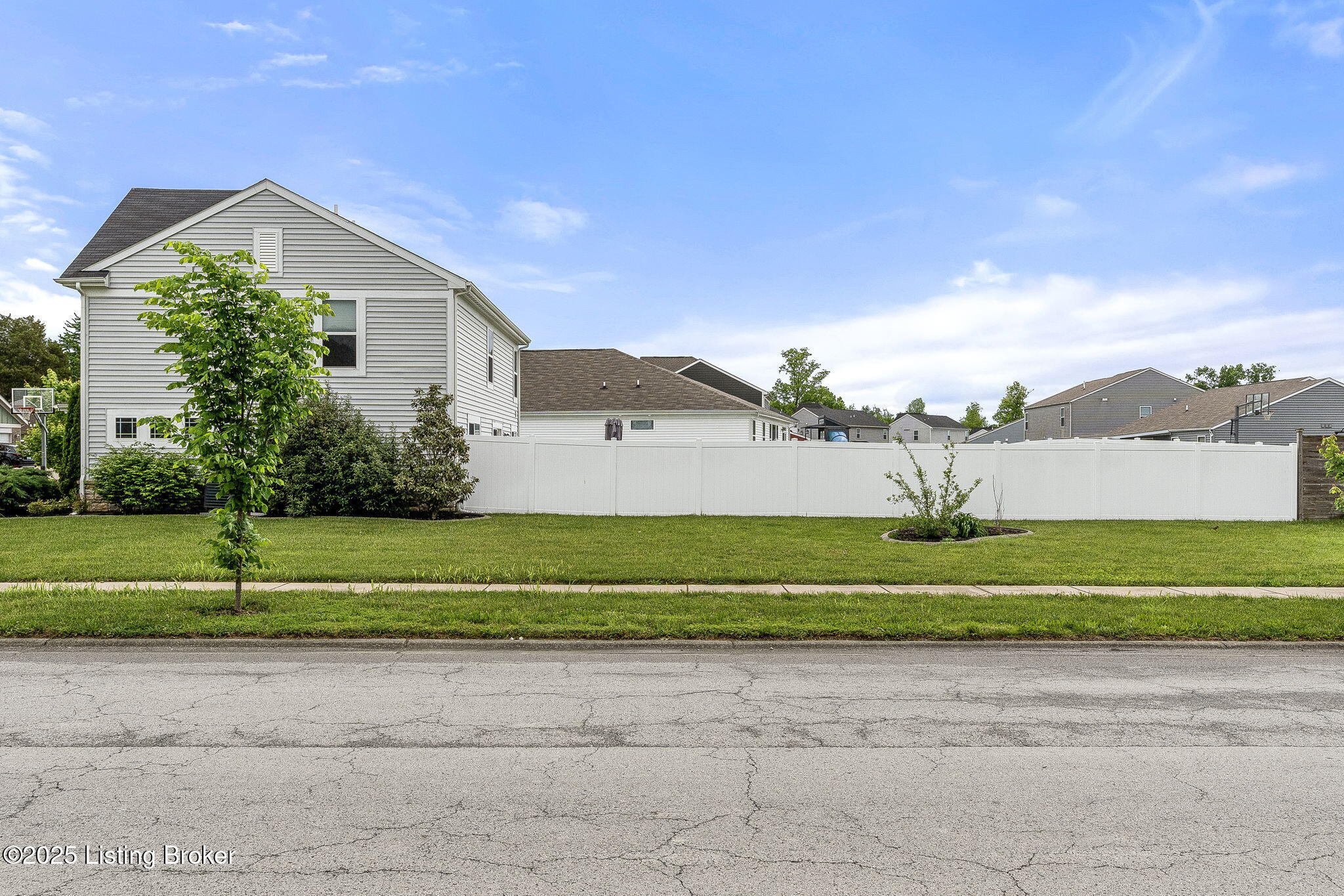 103 Goldeneye Ct