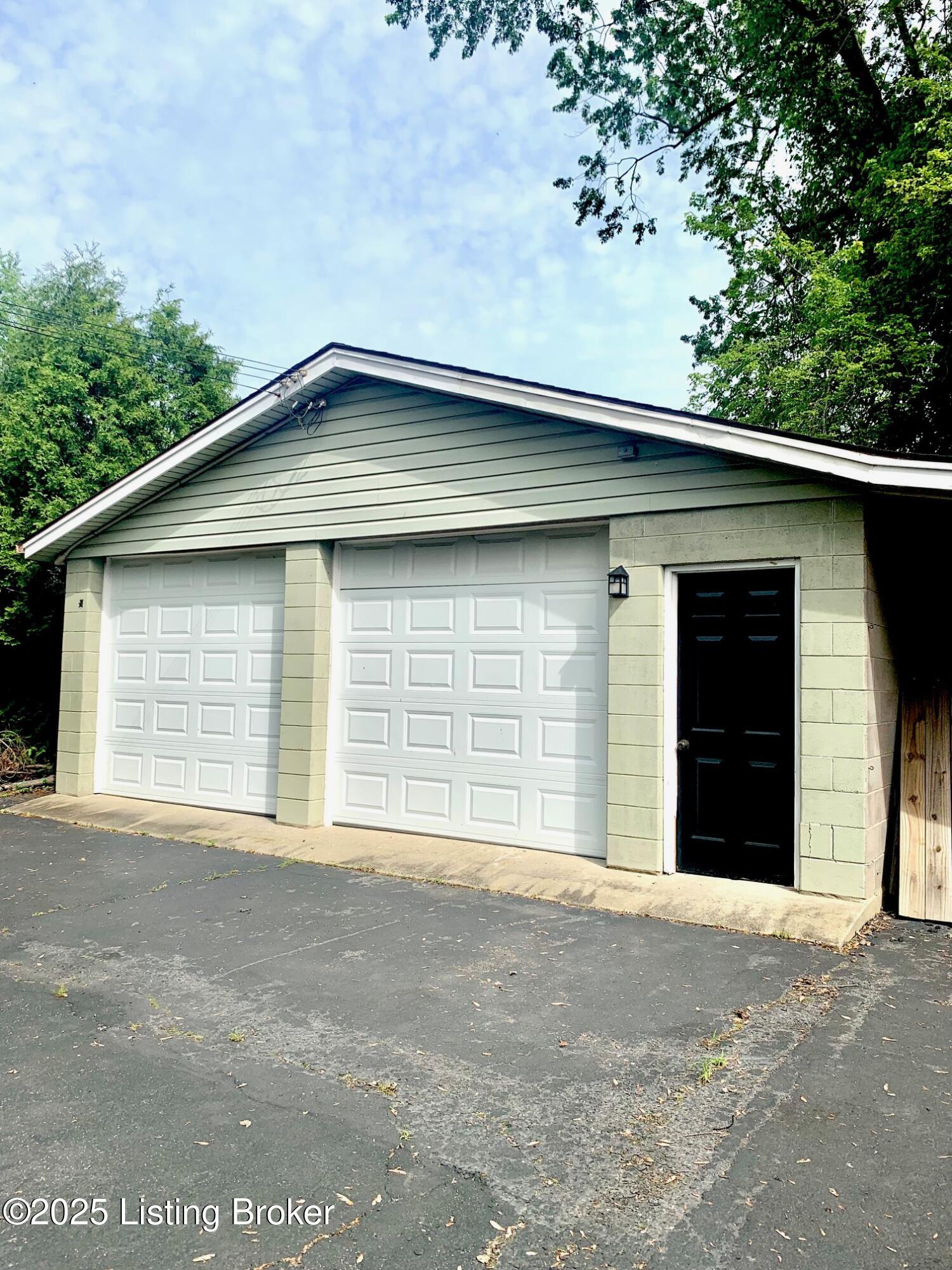 7525 3rd Street Rd