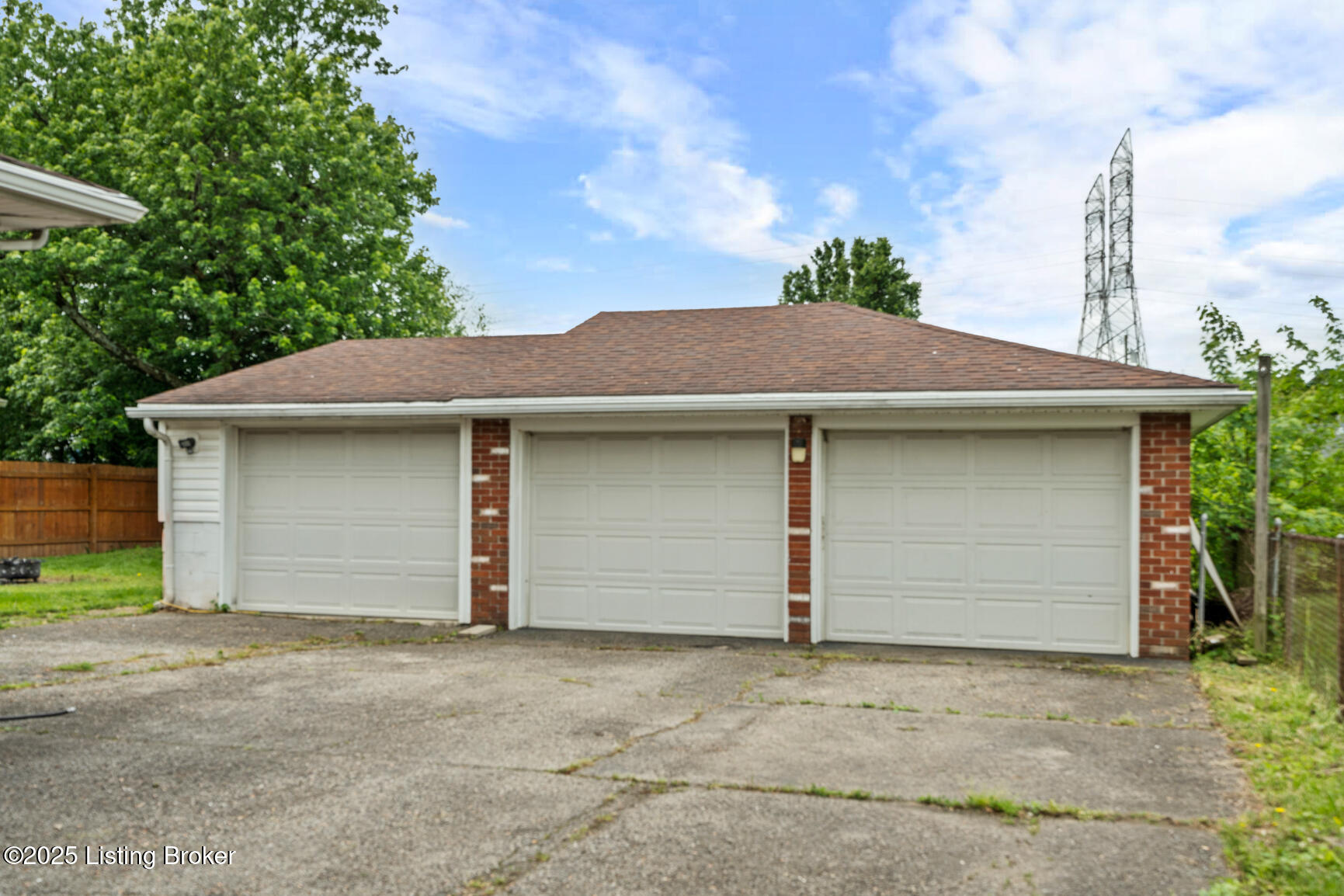 2418 Weber Ln