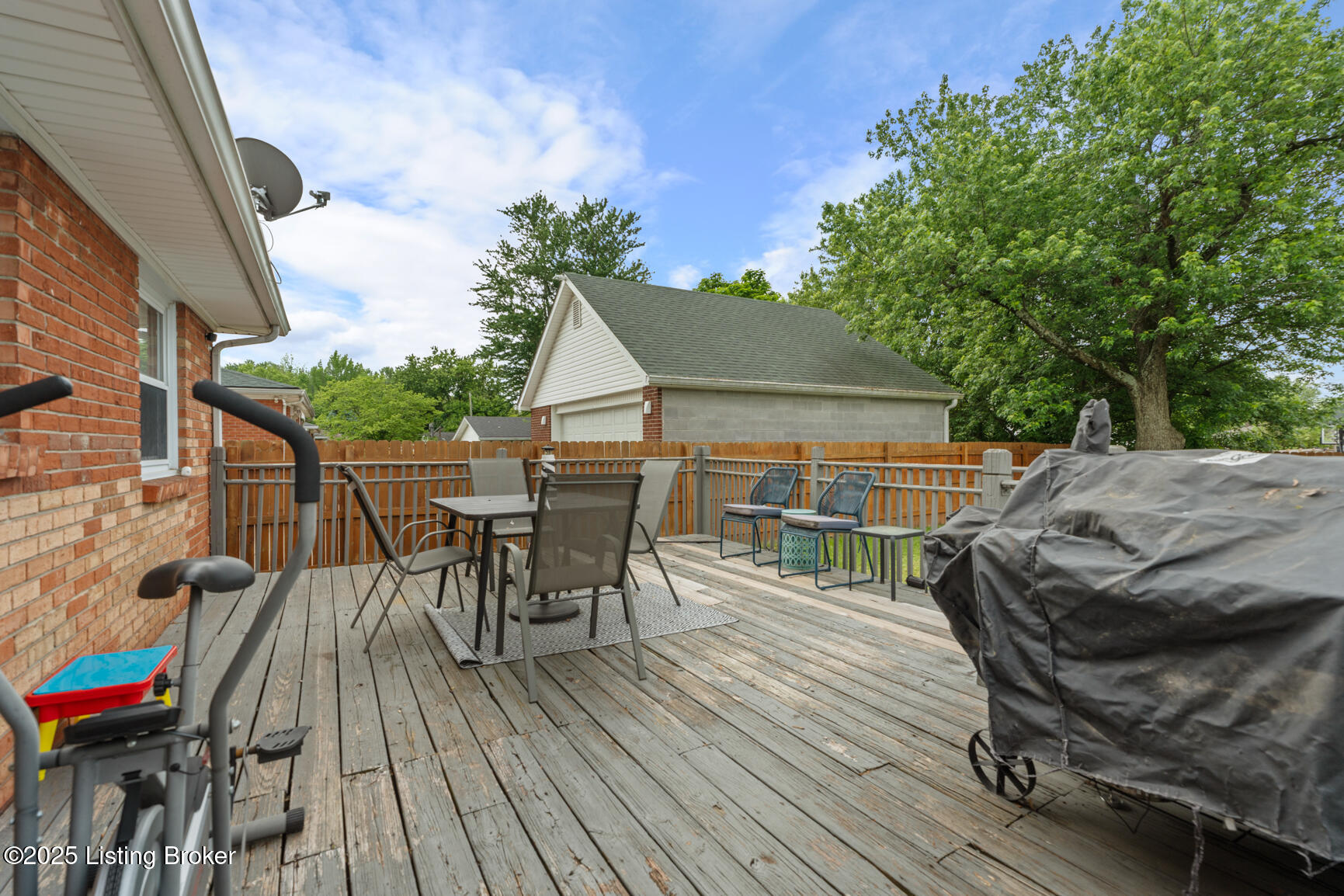 2418 Weber Ln