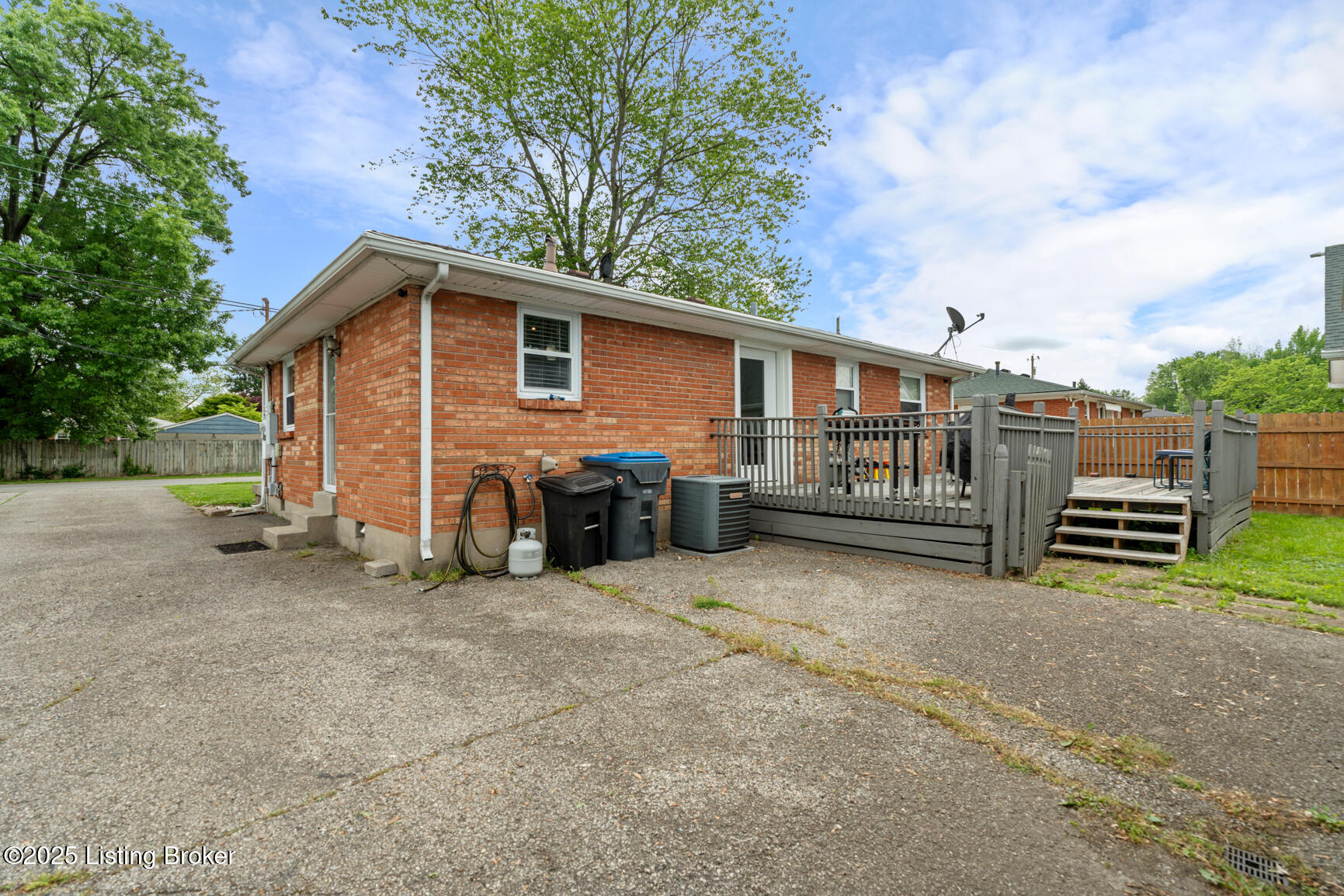 2418 Weber Ln