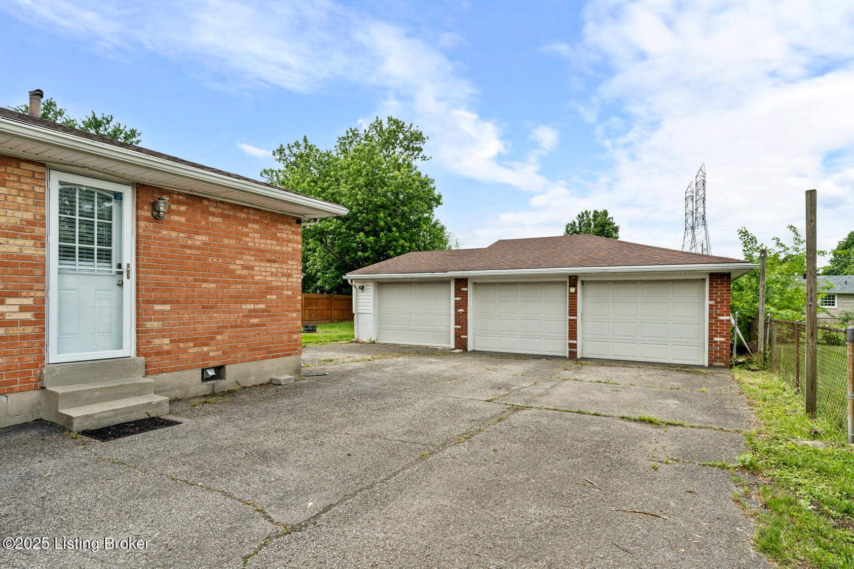 2418 Weber Ln