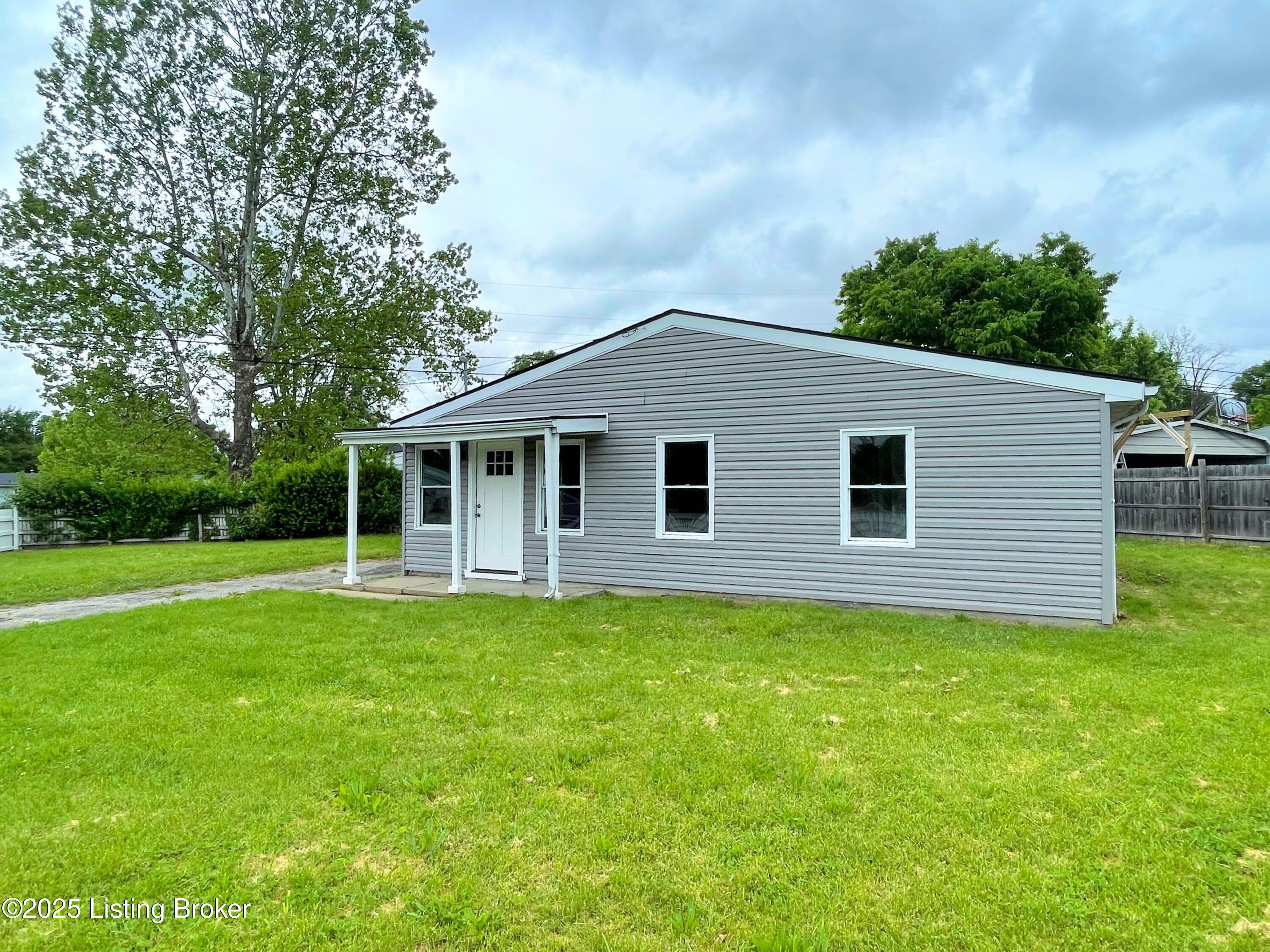 5225 Delaware Dr