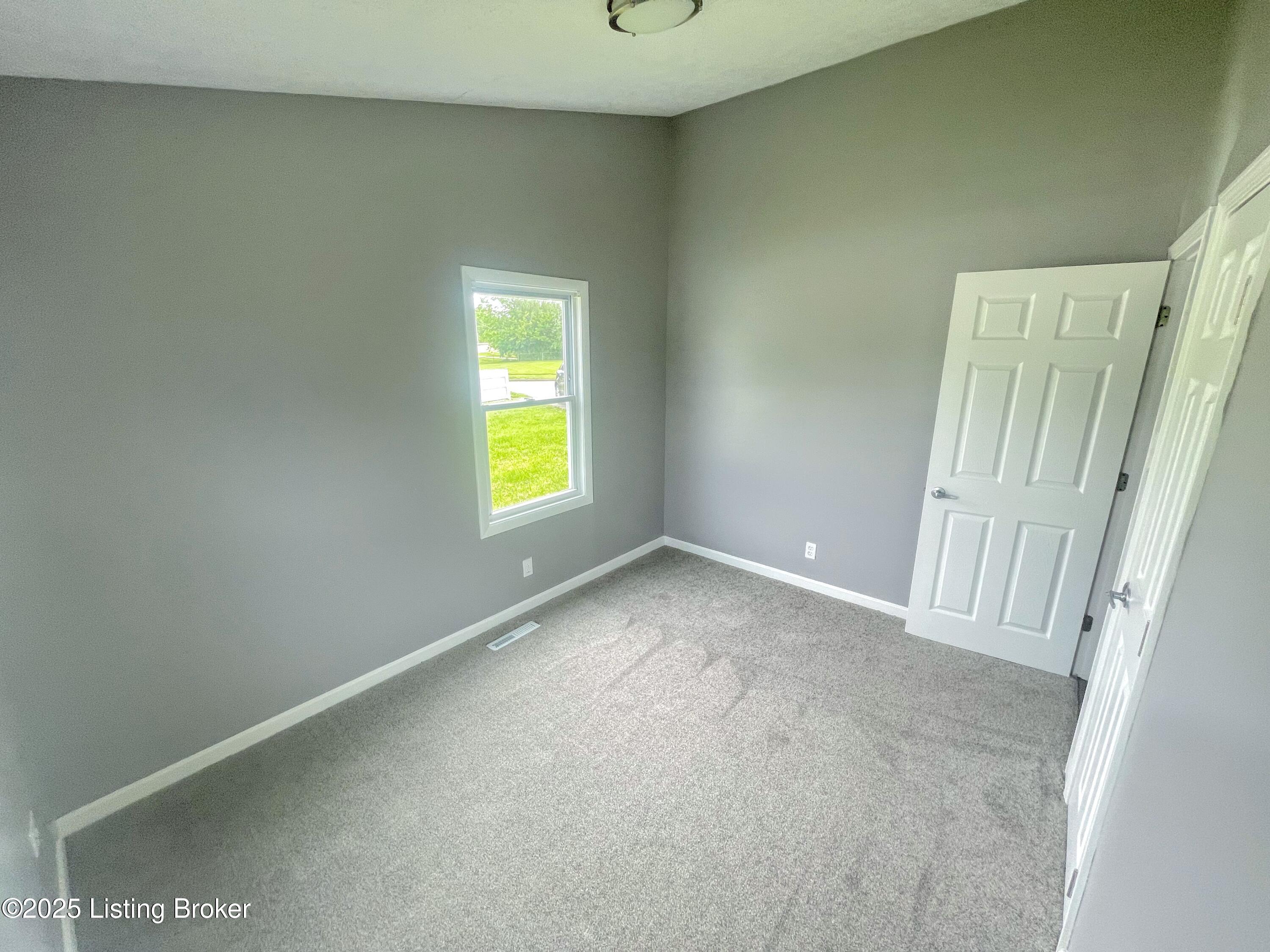 5225 Delaware Dr