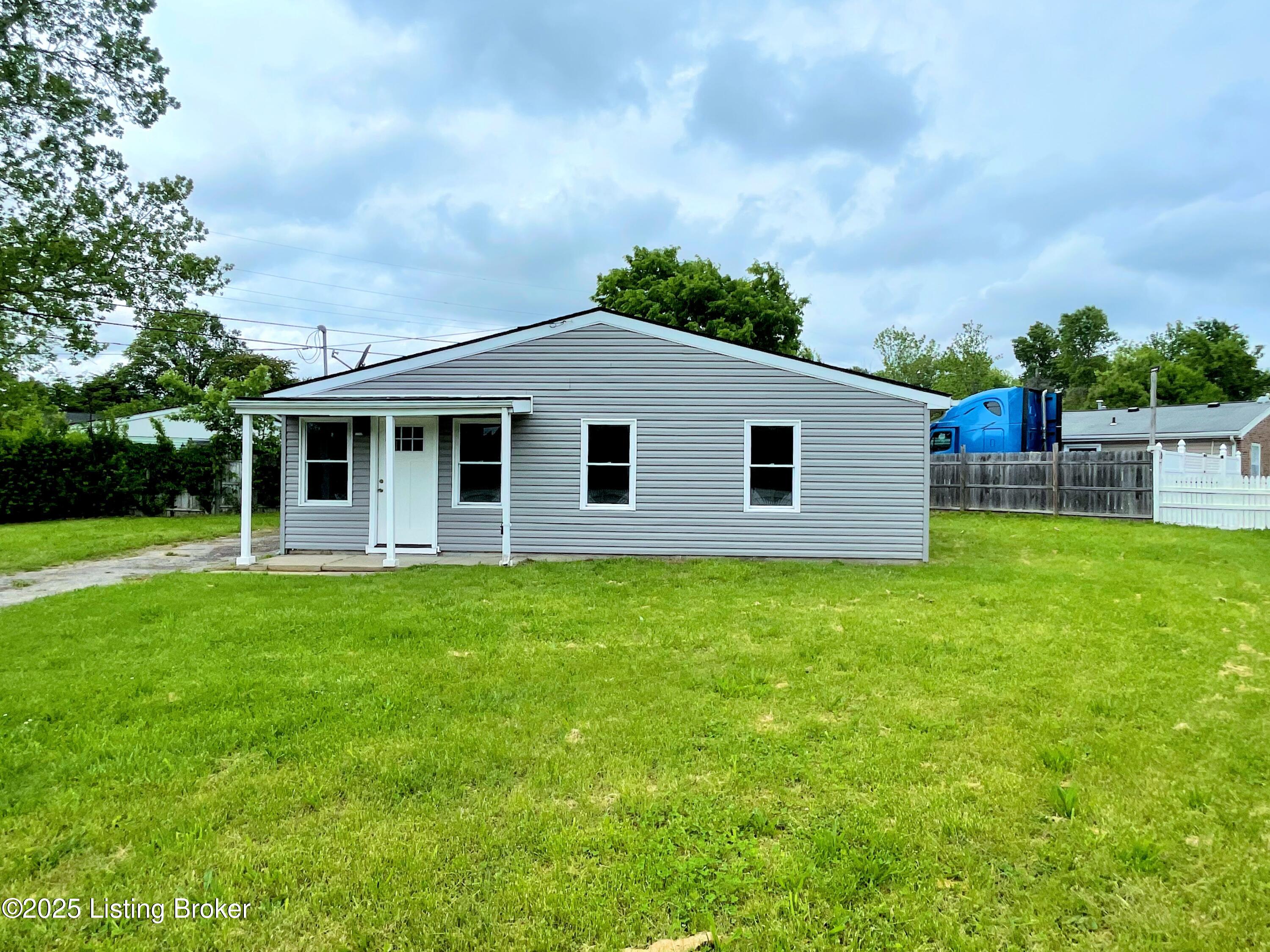 5225 Delaware Dr