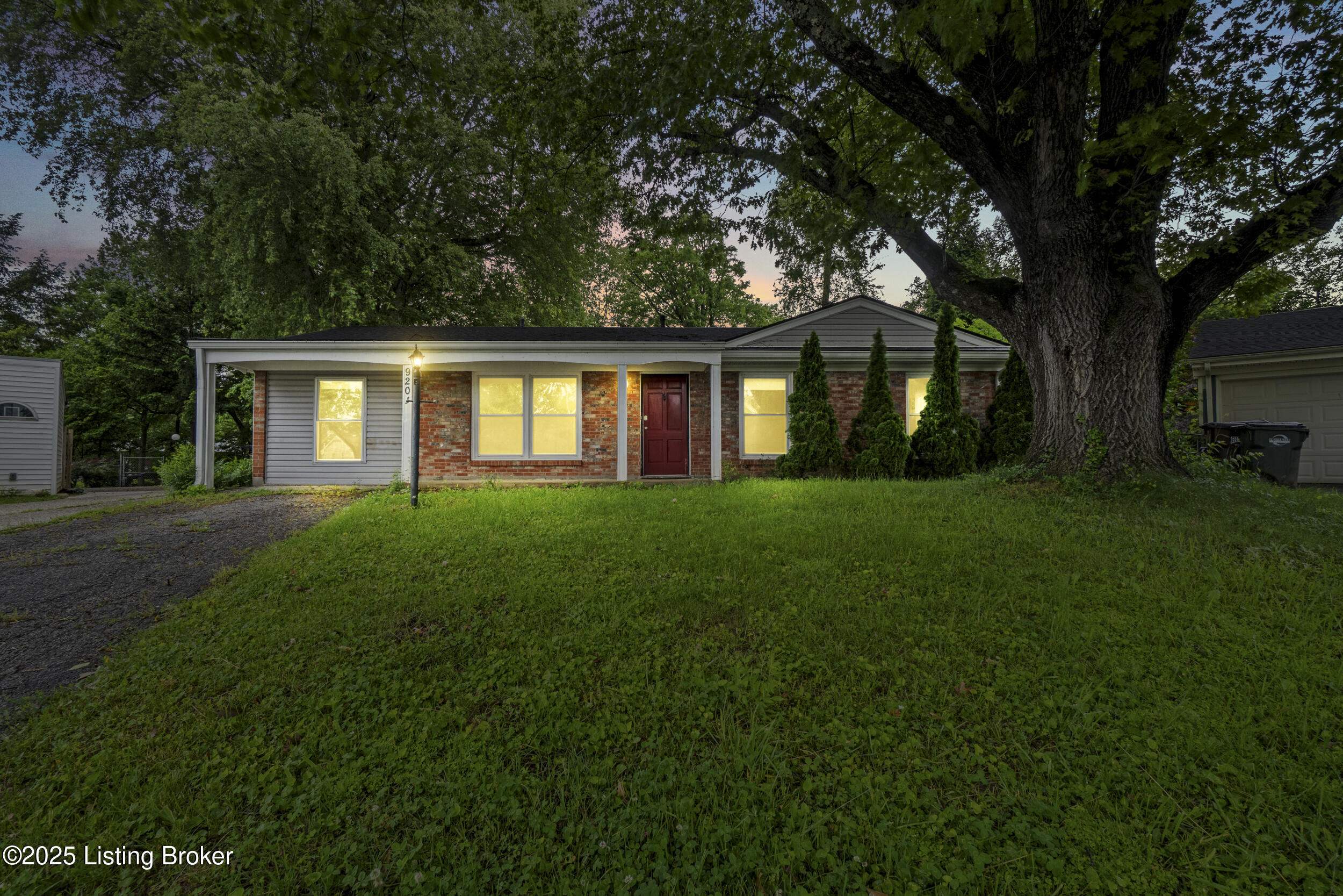 9201 Walhampton Ct