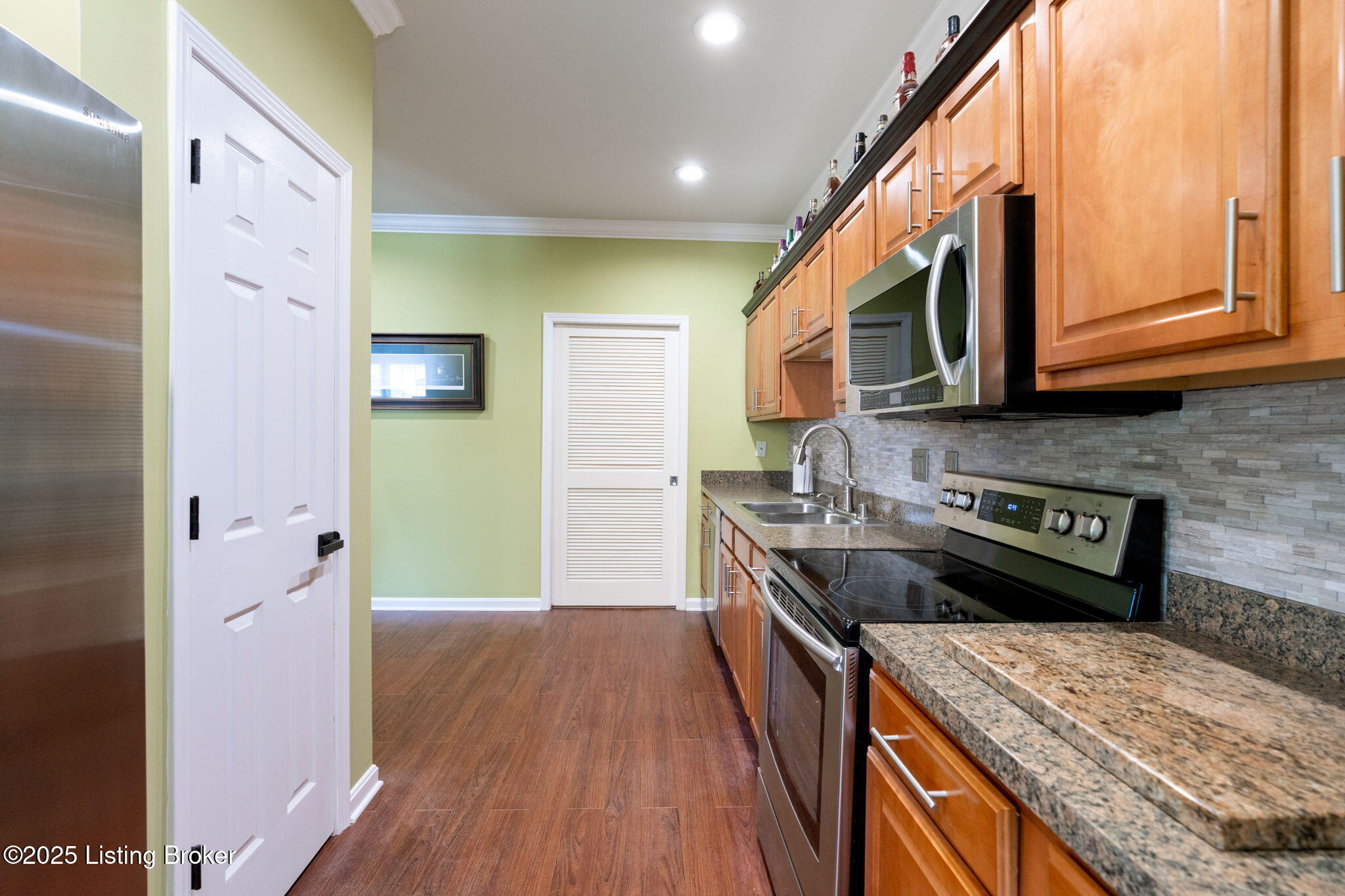 10332 Dorsey Village Dr