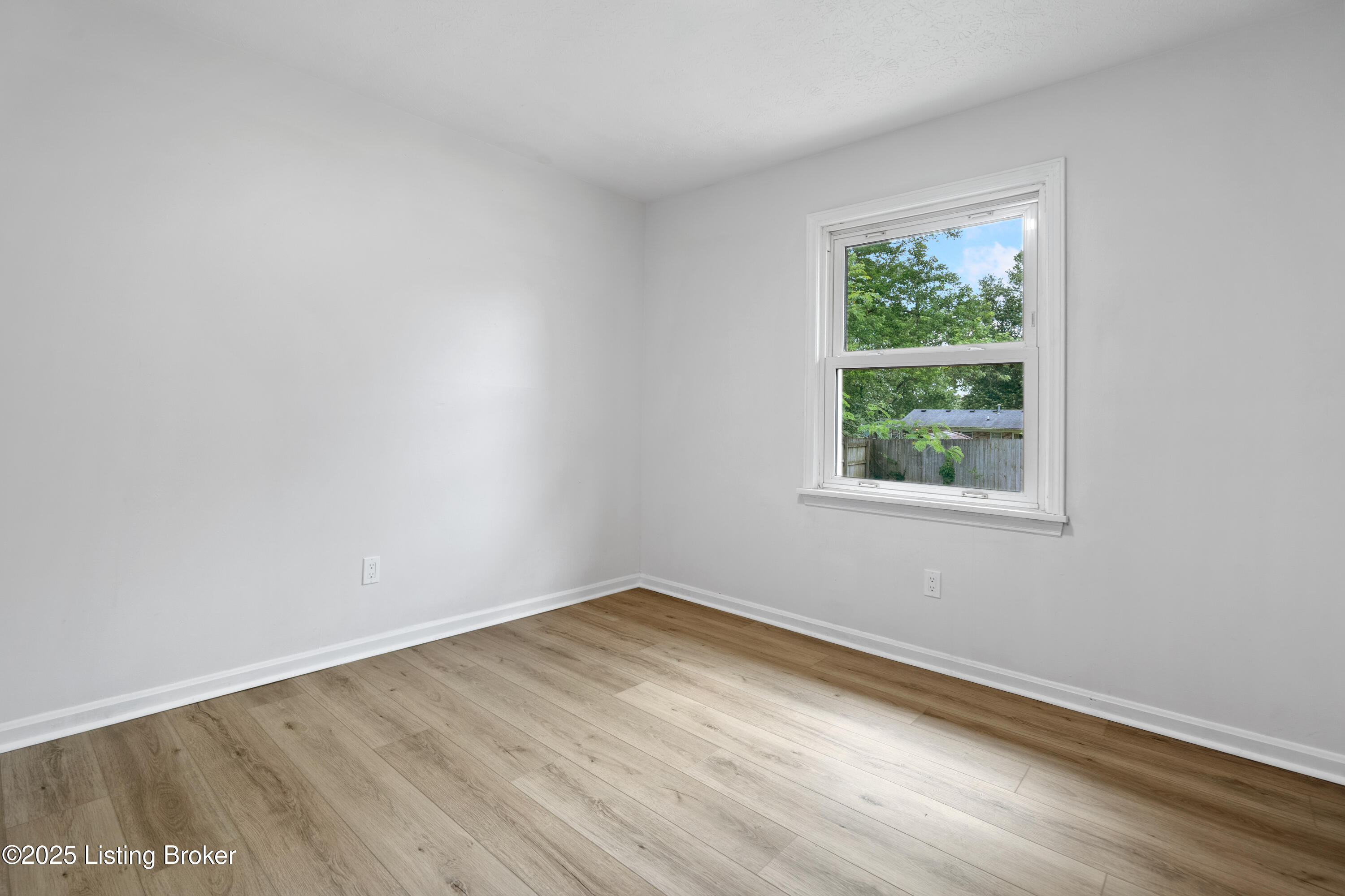 11100 Albion Dr